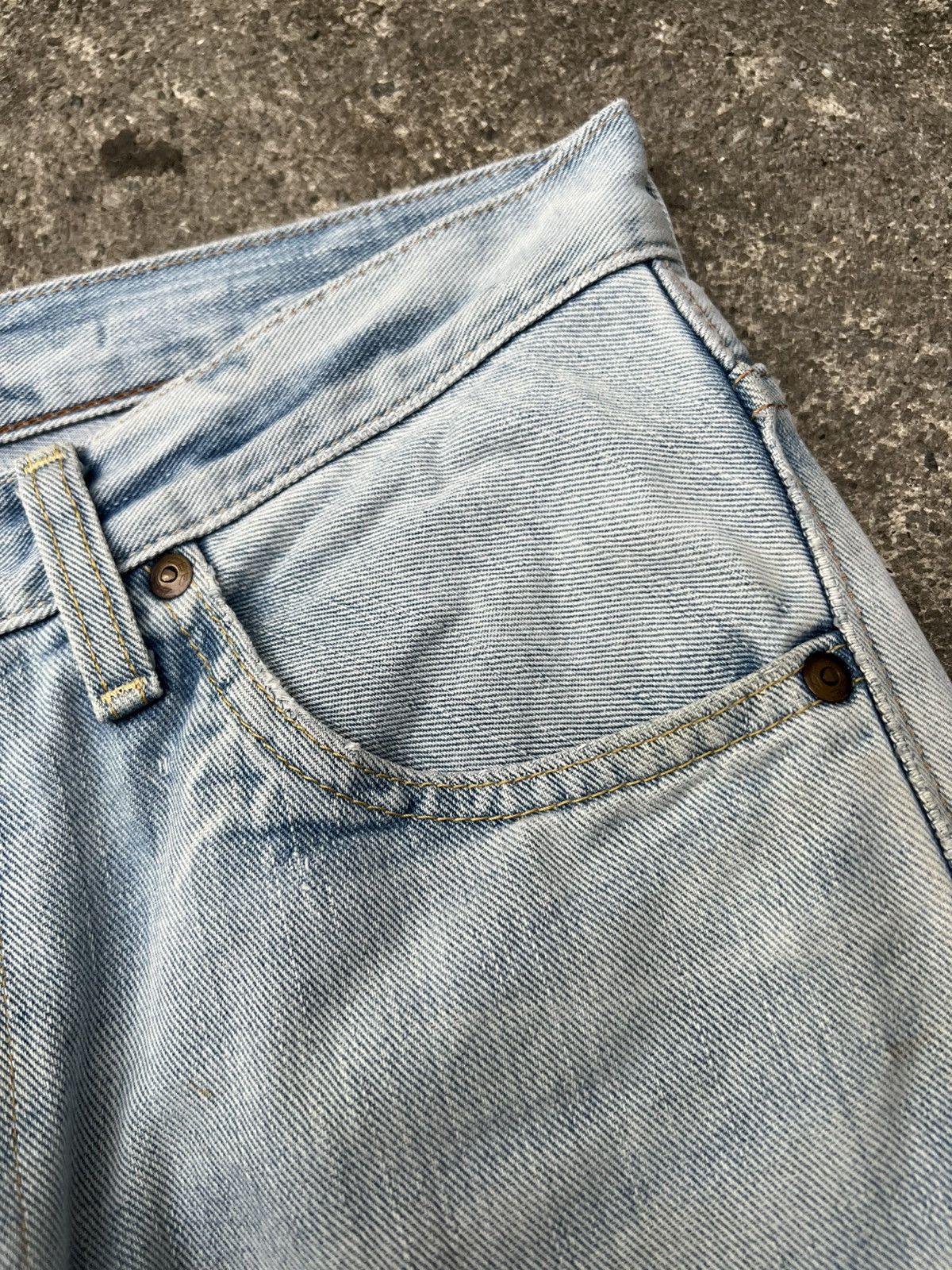 Japanese Brand Vintage 90’s Lee Riders Sanforized Selvedge Faded Jean Size US 30 / EU 46 - 13 Thumbnail