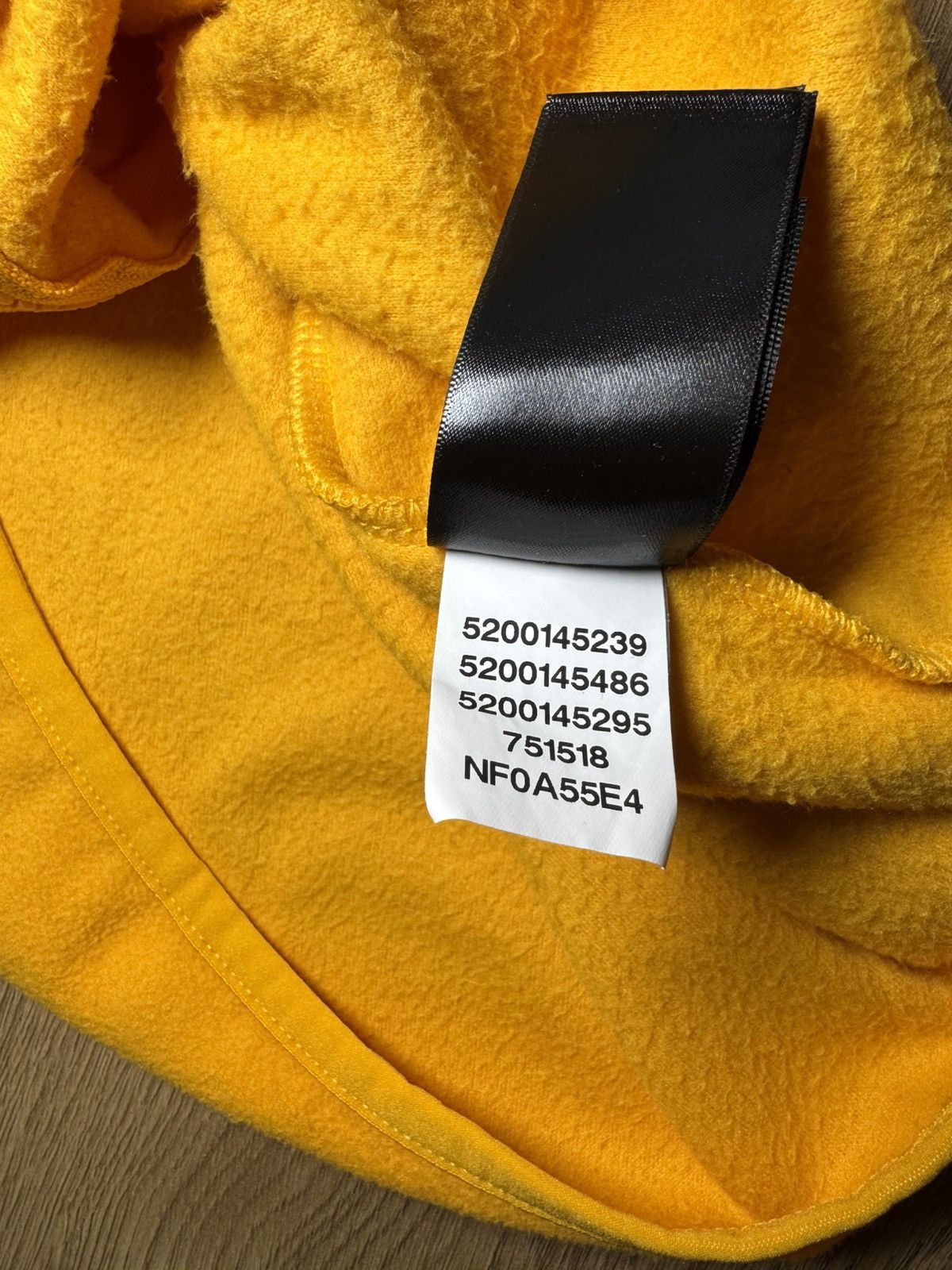 The North Face The North Face Yellow Zipped Fleece Sweatshirt Size M / US 6-8 / IT 42-44 - 17 Thumbnail