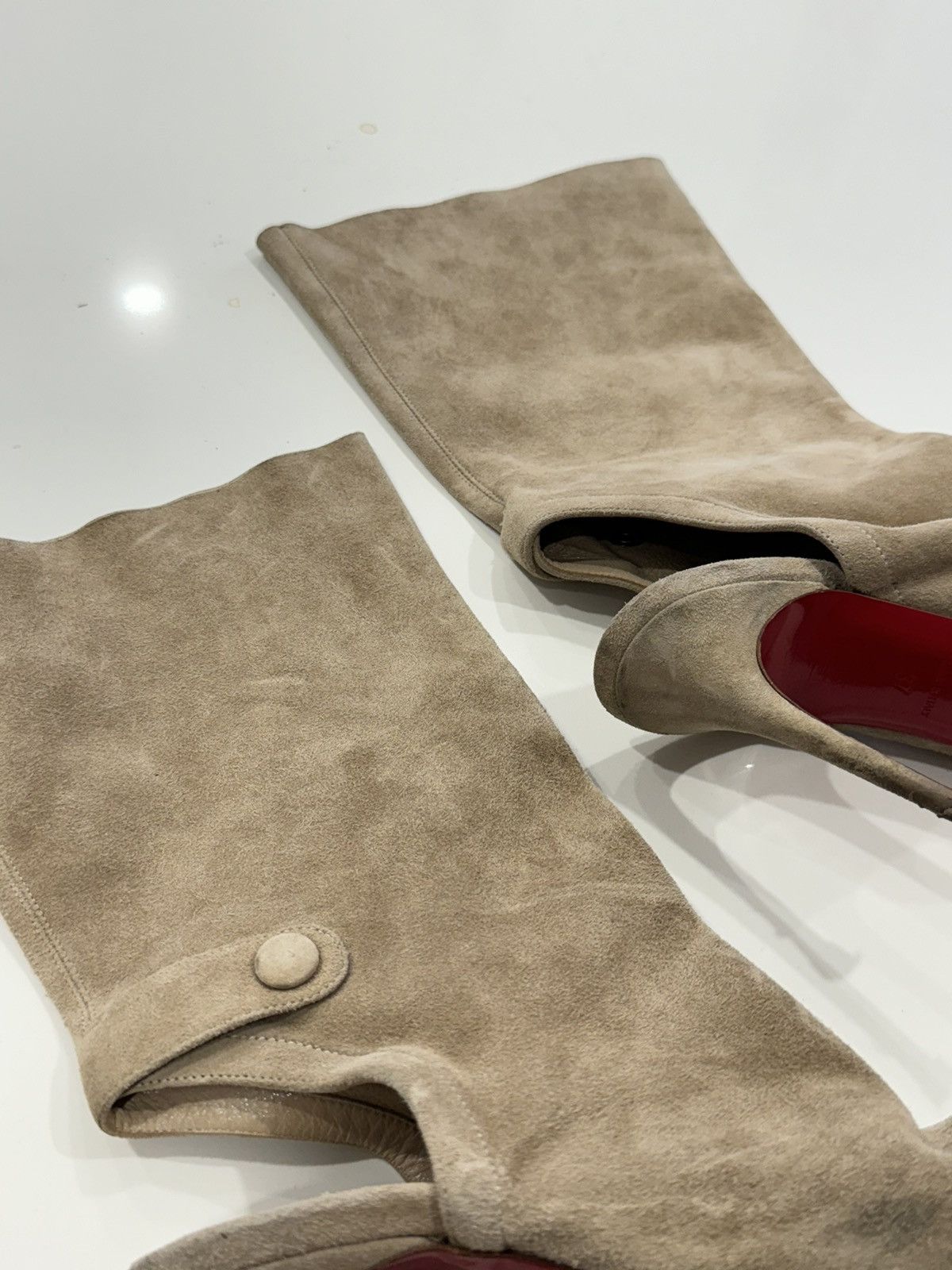 Christian Louboutin Christian Louboutin 37 (6.5 us) Size US 7 / IT 37 - 2 Thumbnail