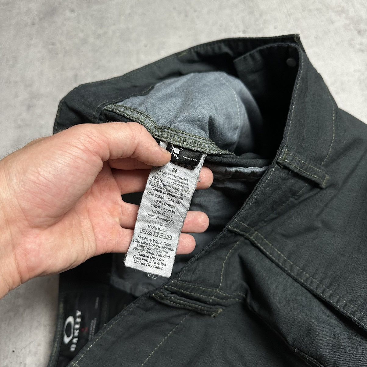 Oakley × Vintage Vintage Oakley Cargo Baggy Short Jorts Y2K 34 Size US 34 / EU 50 - 9 Thumbnail