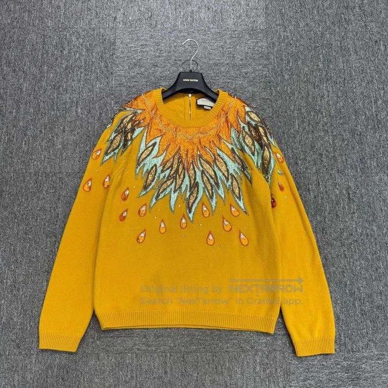 Gucci Gucci Showy sheepskin rhinestone embroidered sweater Size US L / EU 52-54 / 3 - 1 Thumbnail