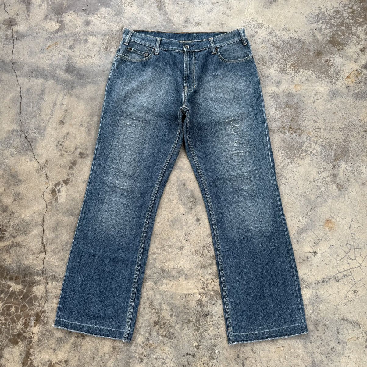 Japanese Brand VINTAGE JAPANESE FADED RIPPED JEANS DENIM PANTS Size US 36 / EU 52 - 1 Thumbnail