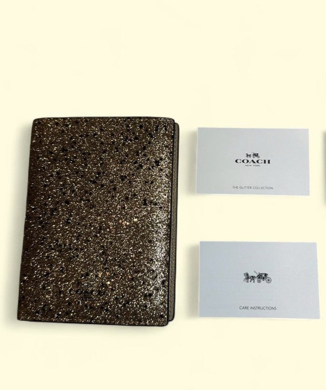 Coach NWT Coach Gold Star Glitter Passport Case Wallet - Rare Size ONE SIZE - 3 Thumbnail