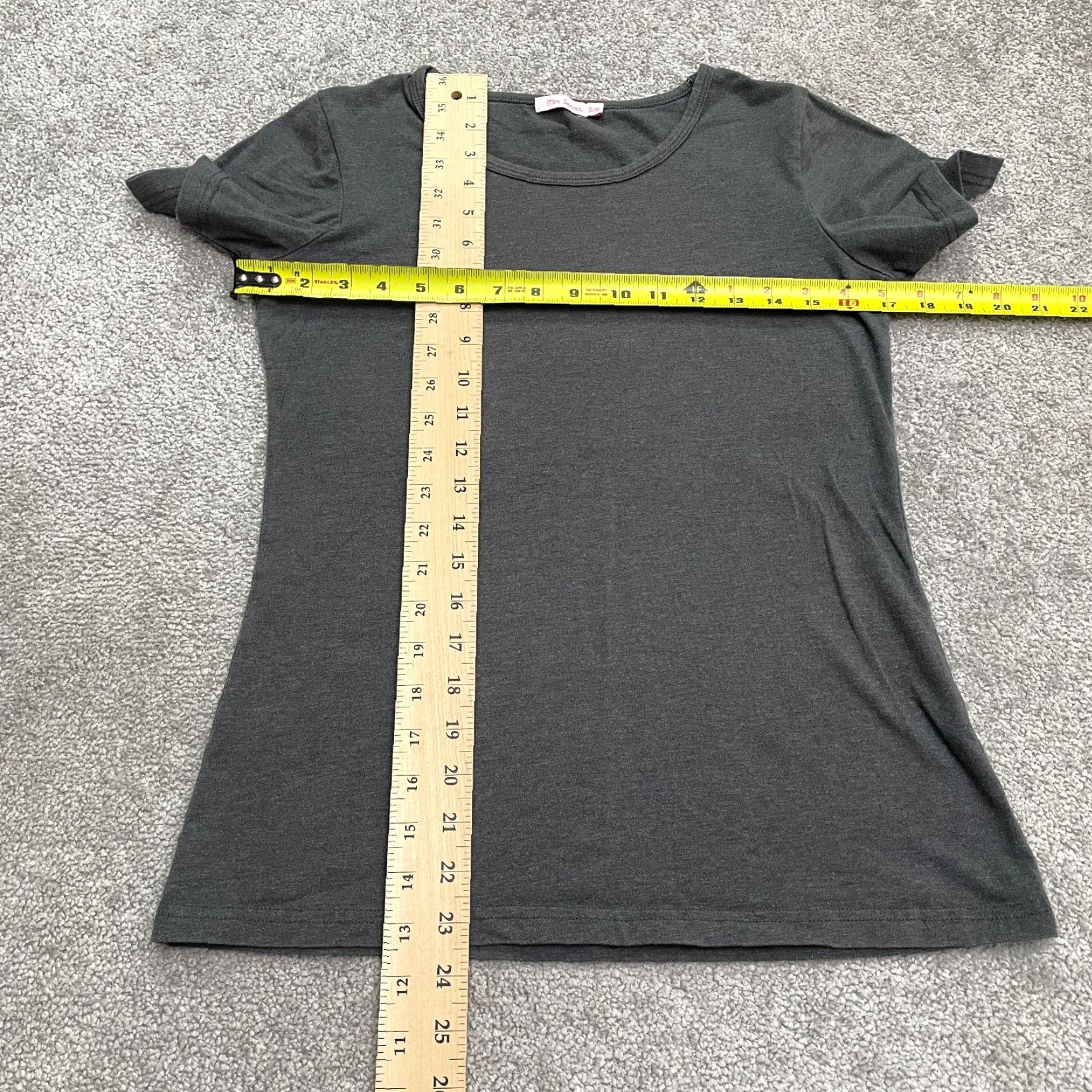 Vintage Mini Secret T-Shirt Shirt Womens S/M Dark Gray Crew Neck Short Sleeve Top Lightweight Cotton Casual Everyday Wear Womens S/M Gray 90s? Size S / US 4 / IT 40 - 5 Thumbnail