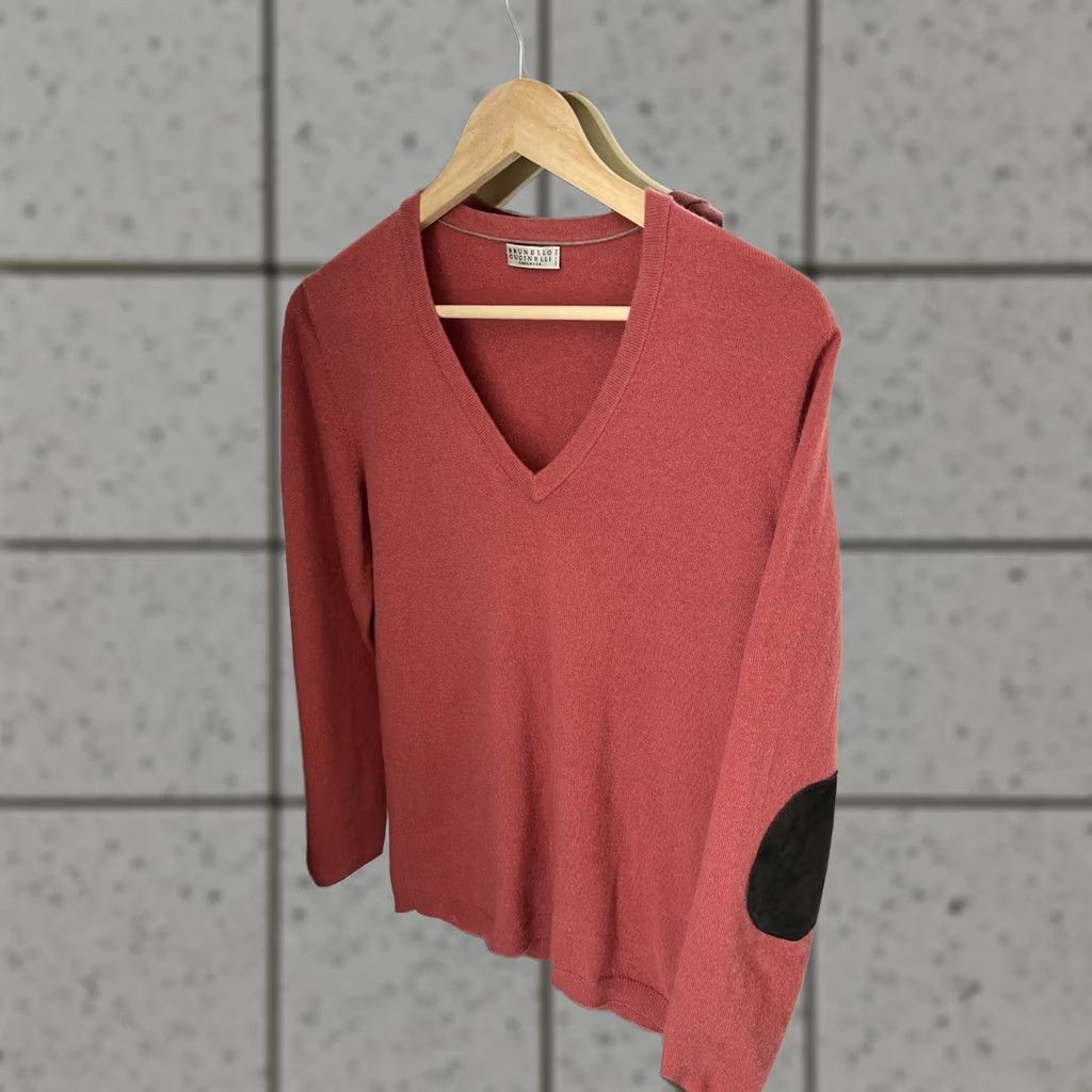 Brunello Cucinelli Brunello Cucinelli Women’s Cashmere Sweater XL V-Neck Elbow Patch Made in Italy Shirt Womens XL Cashmere Sweater Elbow Patch V-Neck Italy Size XL / US 12-14 / IT 48-50 - 1 Thumbnail