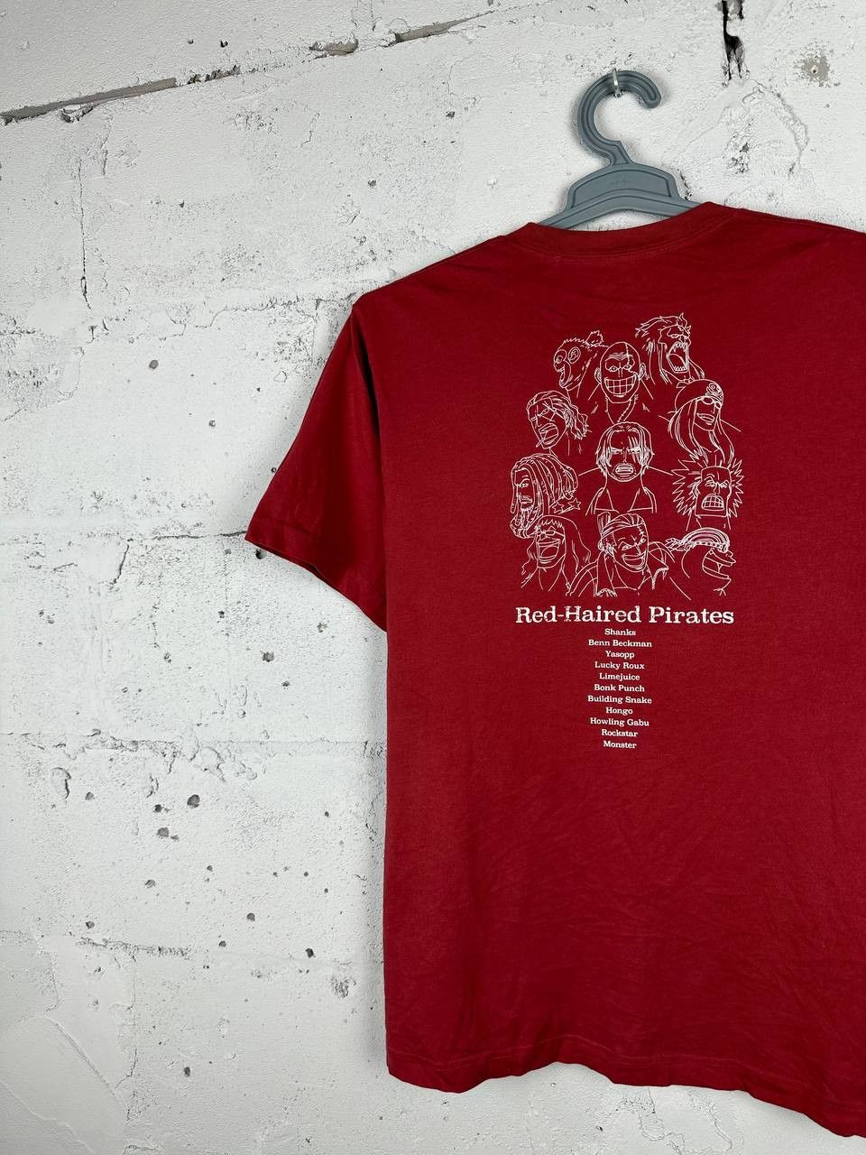 One Piece × Uniqlo Red Haired Pirates One Piece Uniqlo T Shirt Size US S / EU 44-46 / 1 - 9 Thumbnail