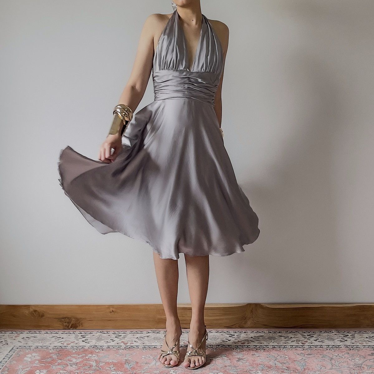 Vintage Vintage Romantic Gray Silk Open Back Dress (Medium) Size L / US 10 / IT 46 - 6 Thumbnail
