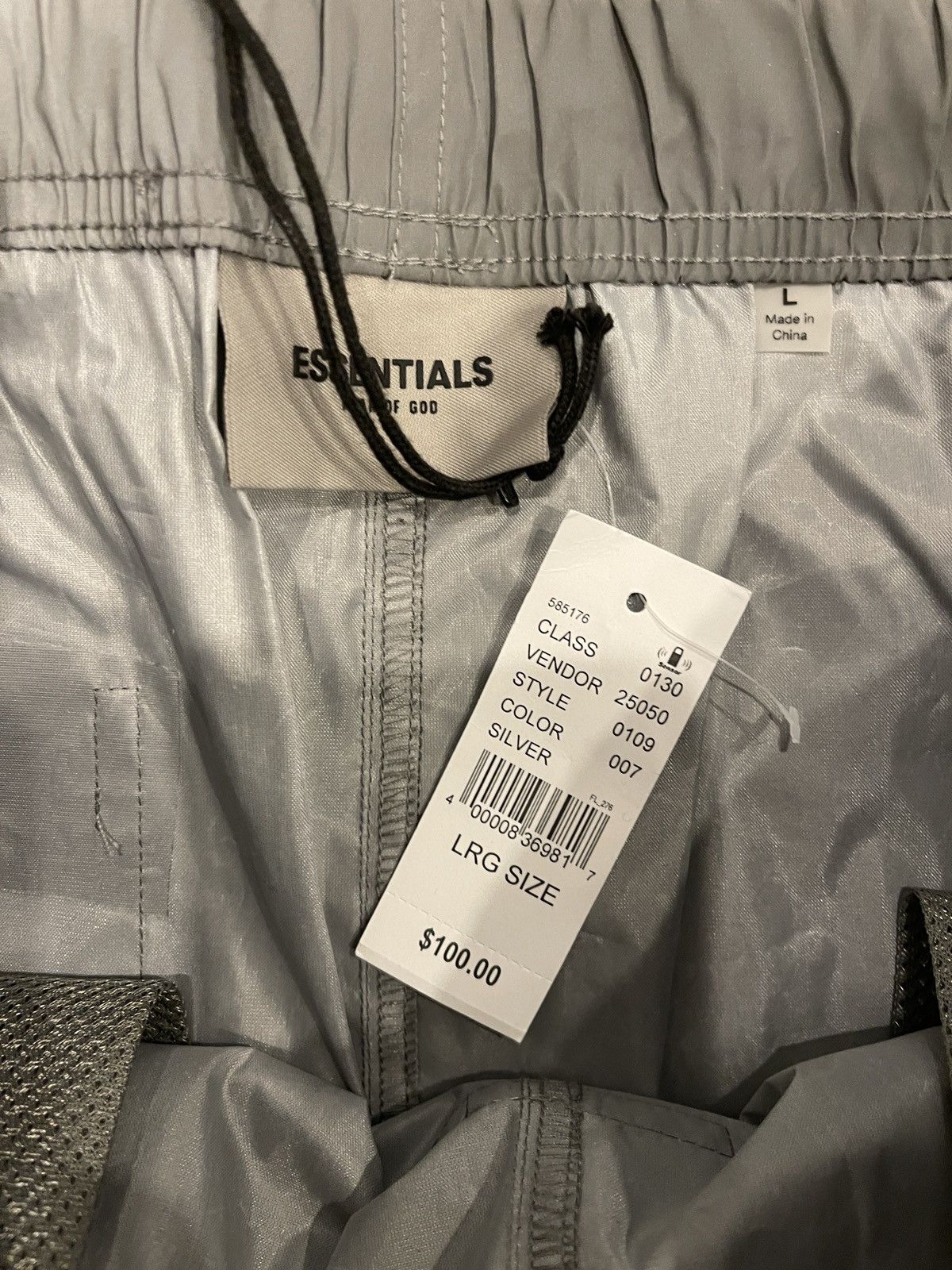 Fear of God Fear of god essentials nylon pant size large Silver Size US 34 / EU 50 - 5 Thumbnail