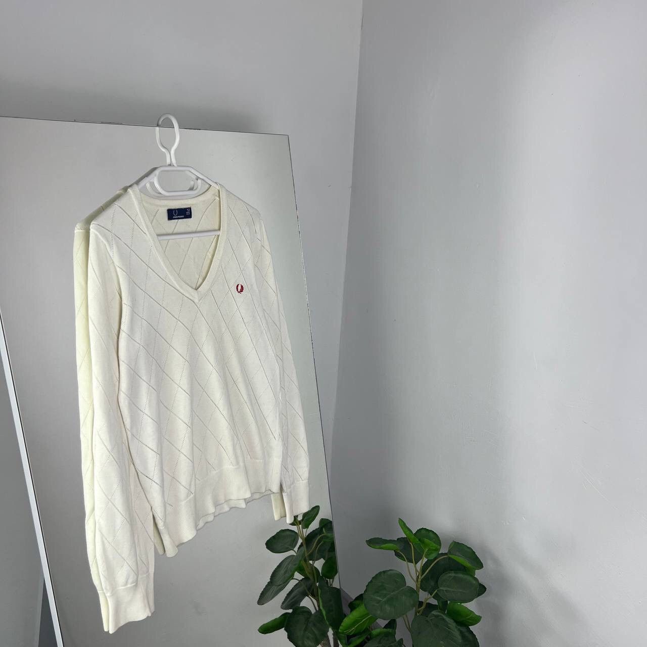 Fred Perry Fred Perry Sweater Vneck Mini Logo Y2K Size XL / US 12-14 / IT 48-50 - 1 Thumbnail