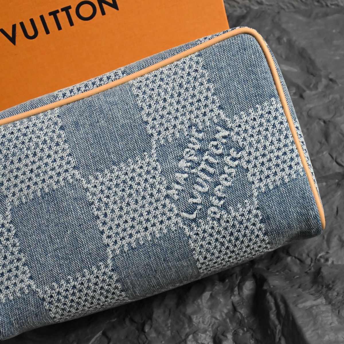 Louis Vuitton LOUIS VUITTON TROUSSE TOILETTE LOCKER DOPP KIT Size ONE SIZE - 2 Thumbnail
