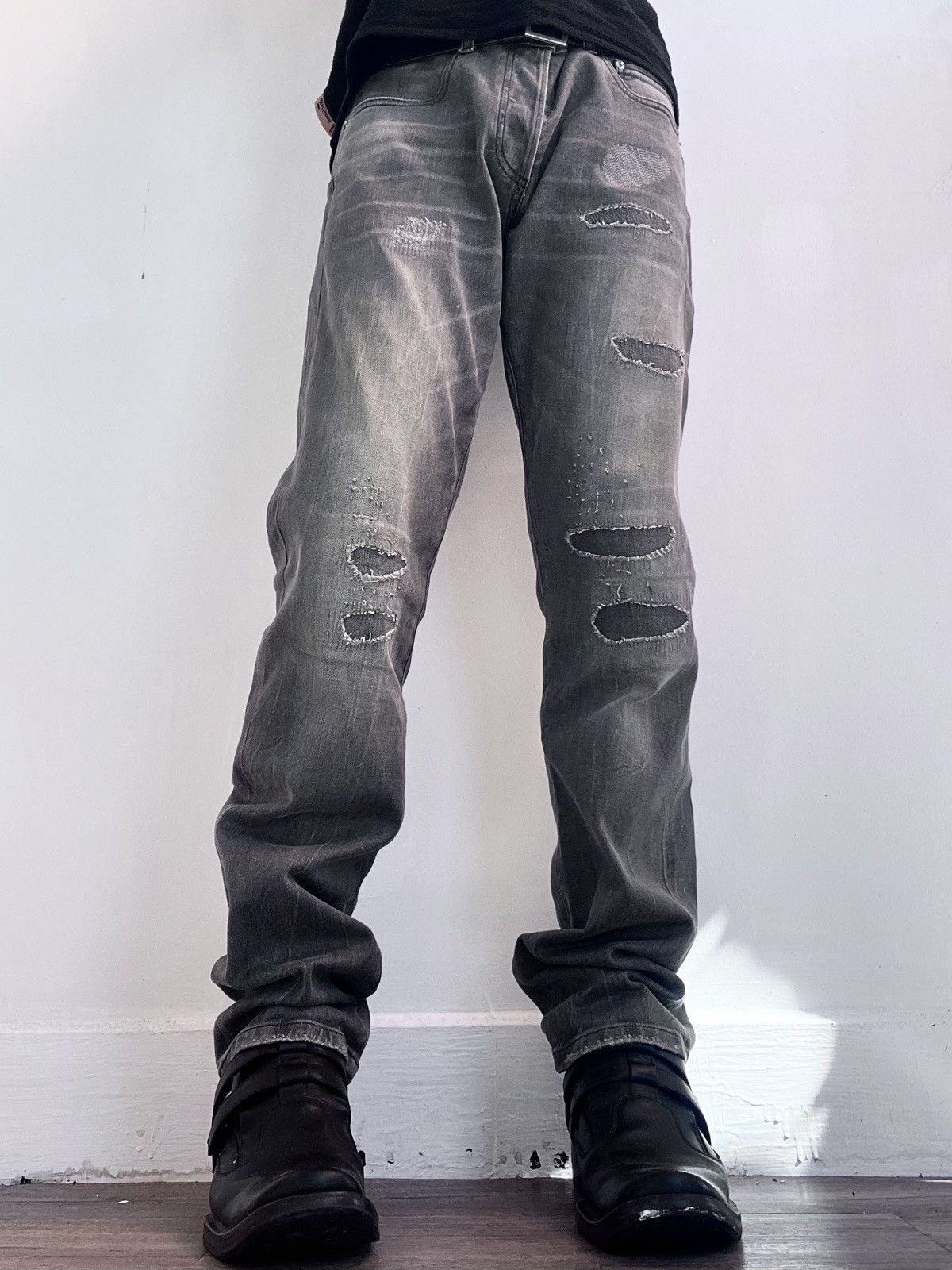 Dior Dior Hedi Slimane Distressed Jeans Size US 34 / EU 50 - 2 Thumbnail
