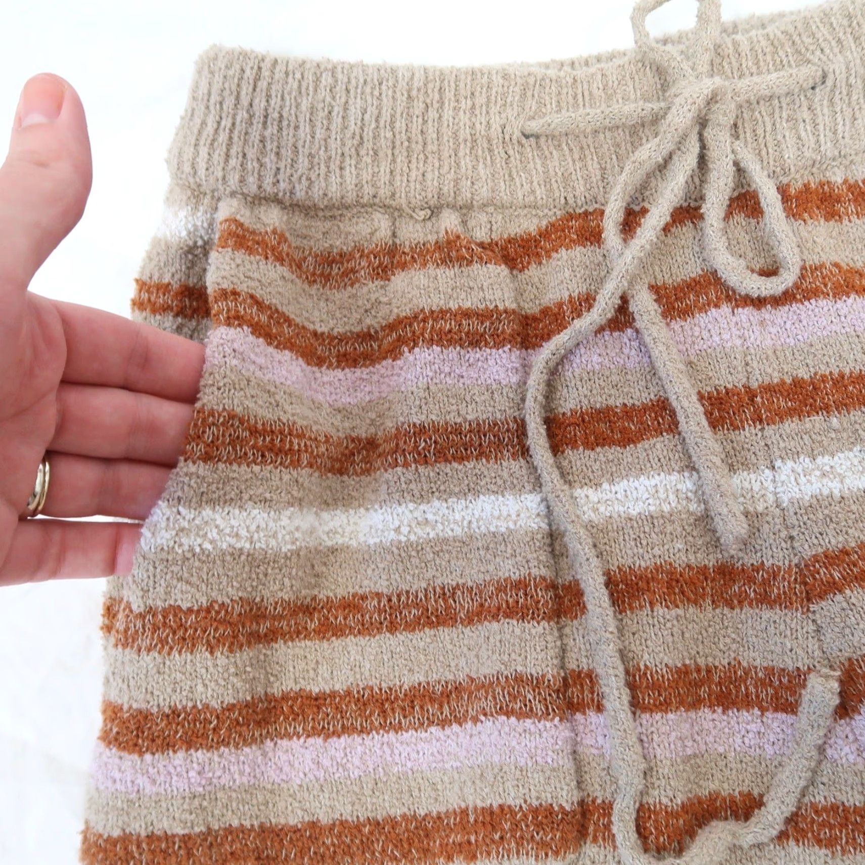Free People VINTAGE Free People Beach Tan and White Striped Knit Sweater Pants XS Size XS / US 0-2 / IT 36-38 - 4 Thumbnail