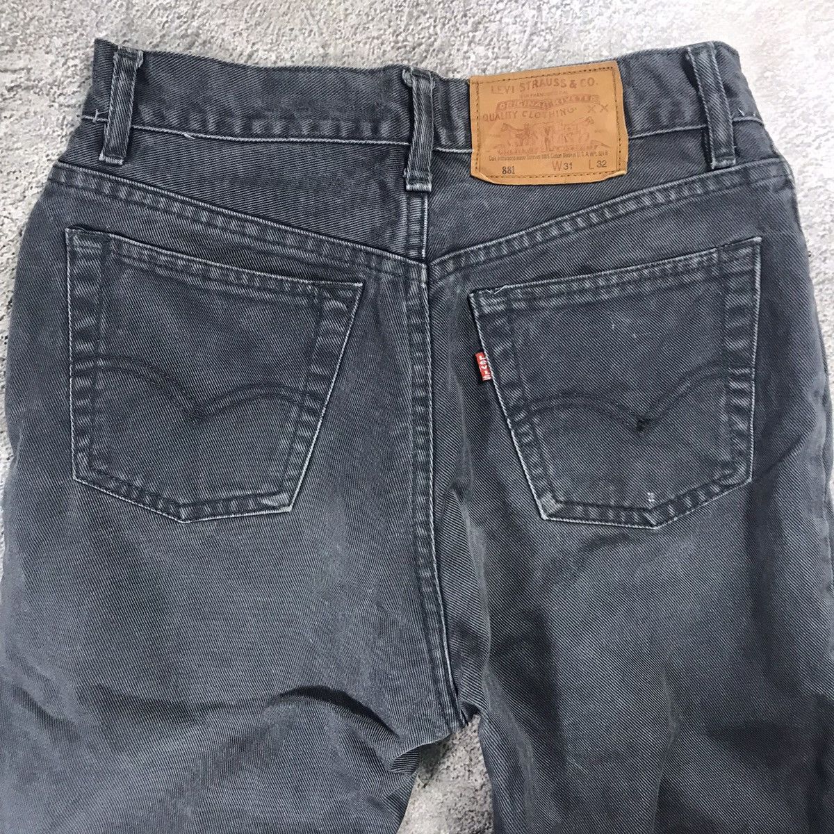 Vintage Vintage 90s Levis 881 Baggy Faded Black Jeans Grunge Logo 31 Size US 31 - 5 Thumbnail