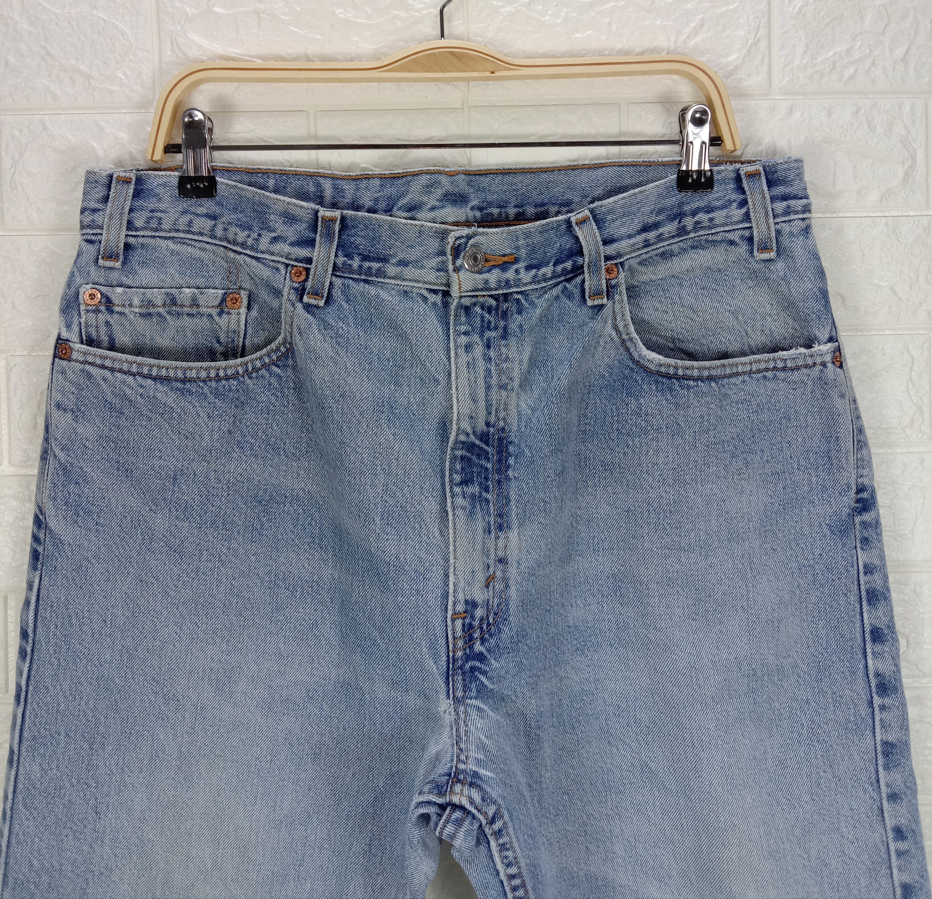 Levi's Vintage Levi's 505 Jeans Light Wash Regular Fit Denim Size US 36 / EU 52 - 2 Thumbnail