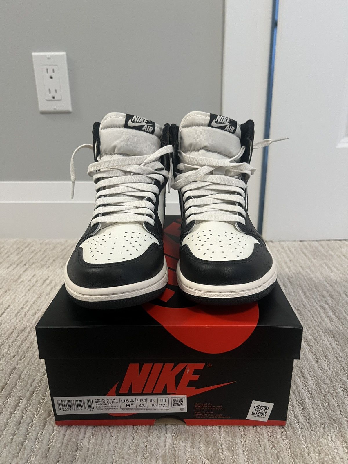 Nike Jordan 1 Retro High Dark Mocha Size US 9.5 / EU 42-43 - 5 Thumbnail