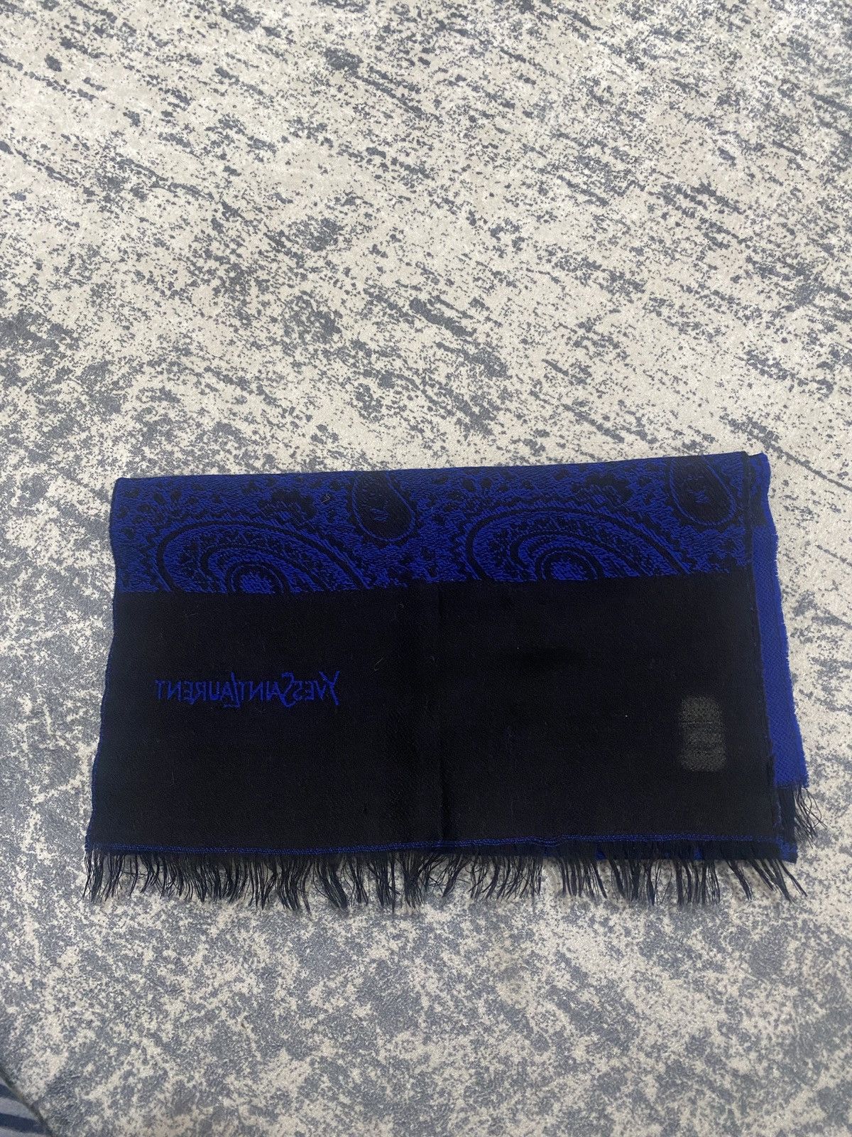Vintage × Yves Saint Laurent Yves saint laurent vintage two sided scarf with mini logo Size ONE SIZE - 2 Thumbnail
