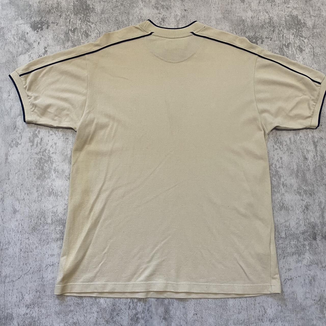 Fred Perry Cream Fred Perry t-shirt embroidered fashion Size US L / EU 52-54 / 3 - 2 Thumbnail