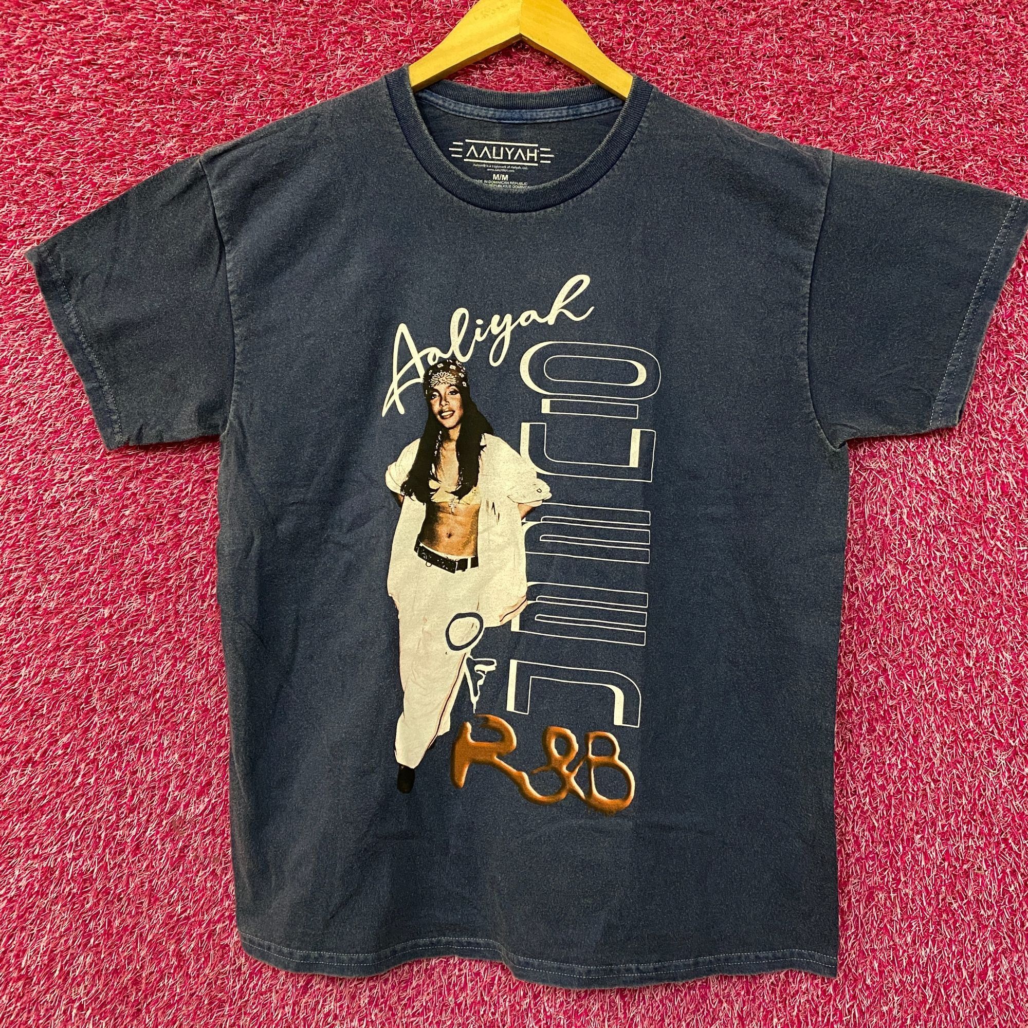 Urban Outfitters Aaliyah R&B Vintage-Style Washed Blue T-Shirt Medium Size US M / EU 48-50 / 2 - 1 Thumbnail