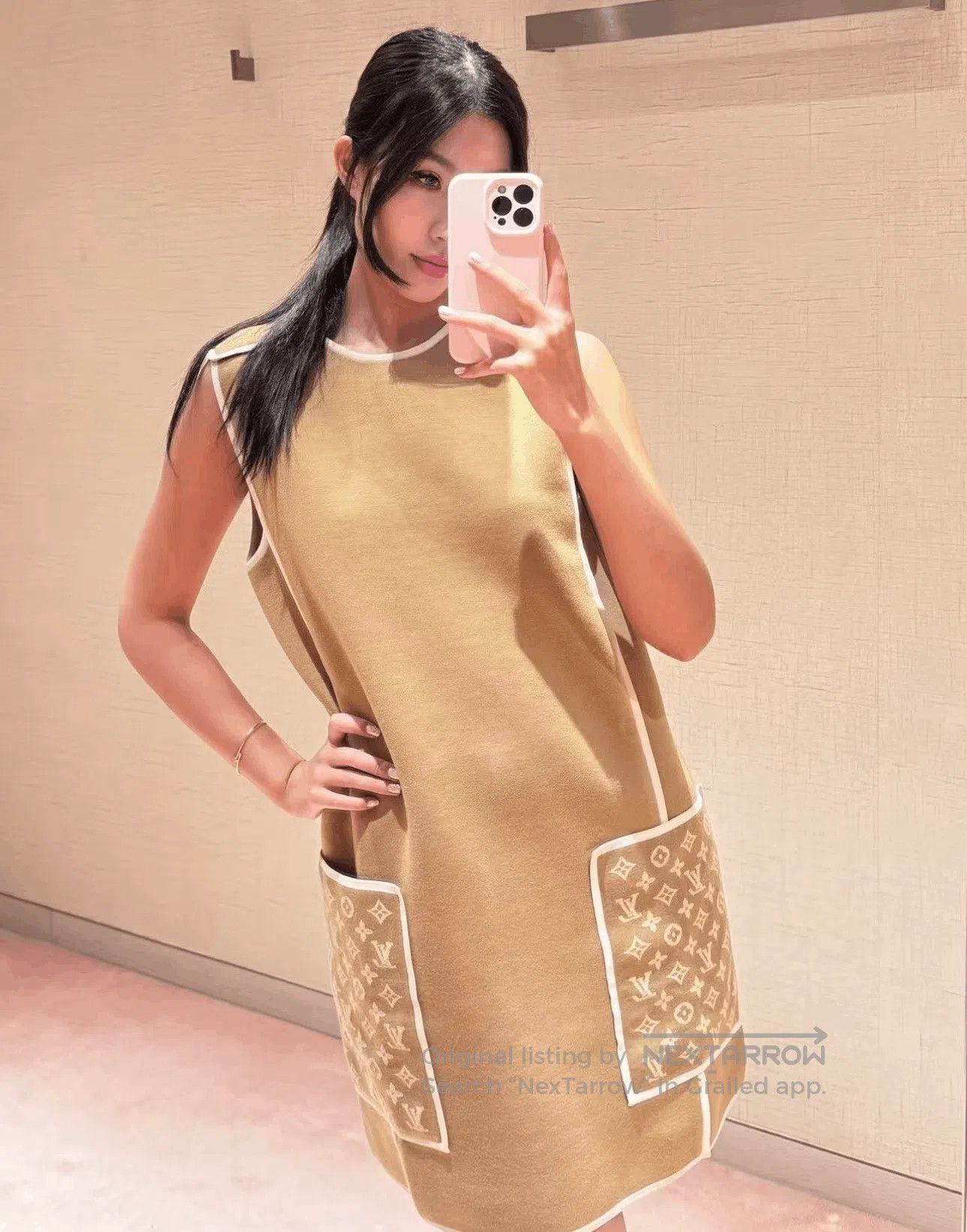Louis Vuitton Louis Vuitton x Grace Coddington Sleeveless Wool Dress. Size S / US 4 / IT 40 - 4 Thumbnail