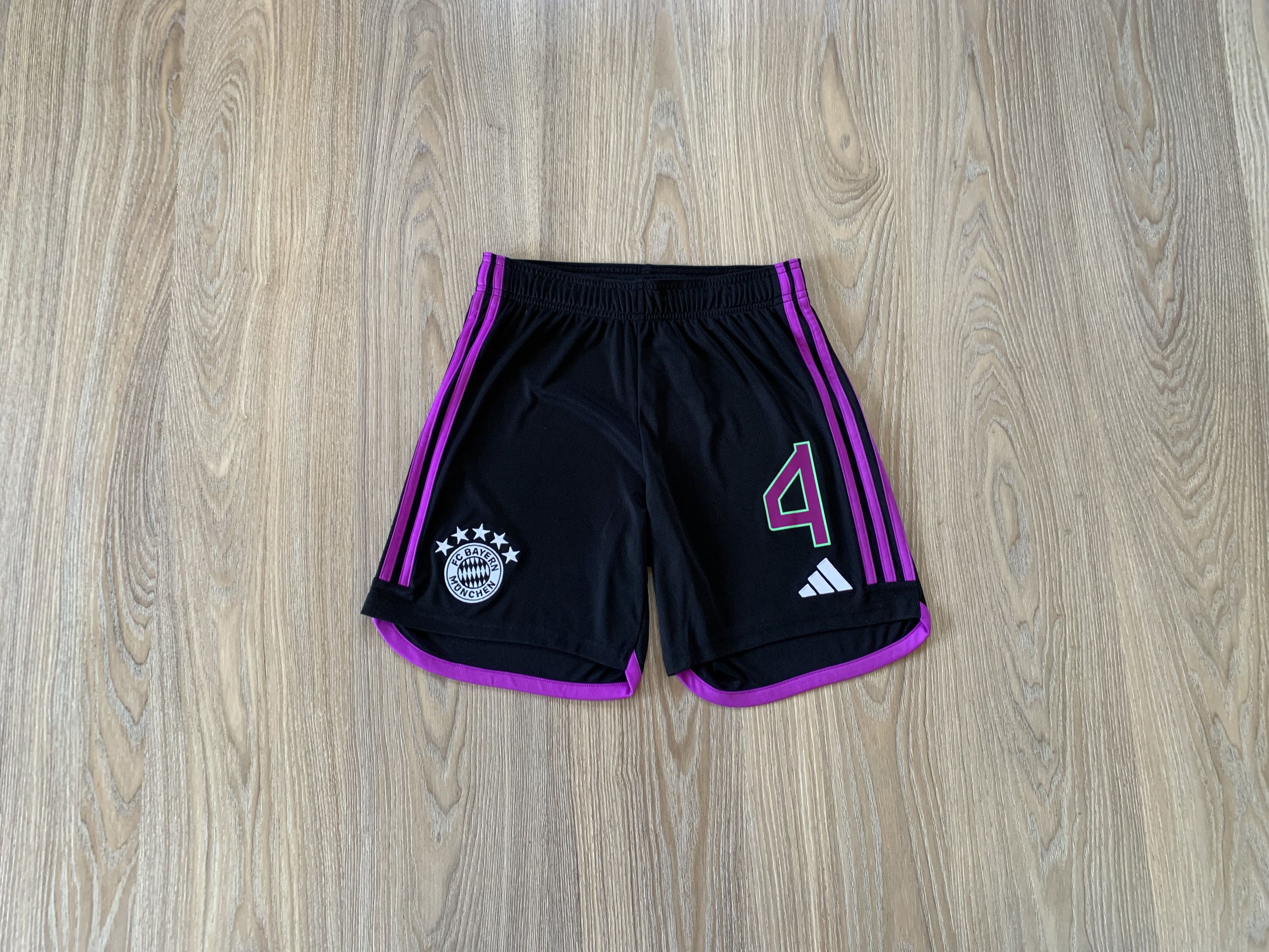 Adidas × Vintage Adidas FC Bayern Munchen Shorts 2023 Size US 30 / EU 46 - 1 Thumbnail