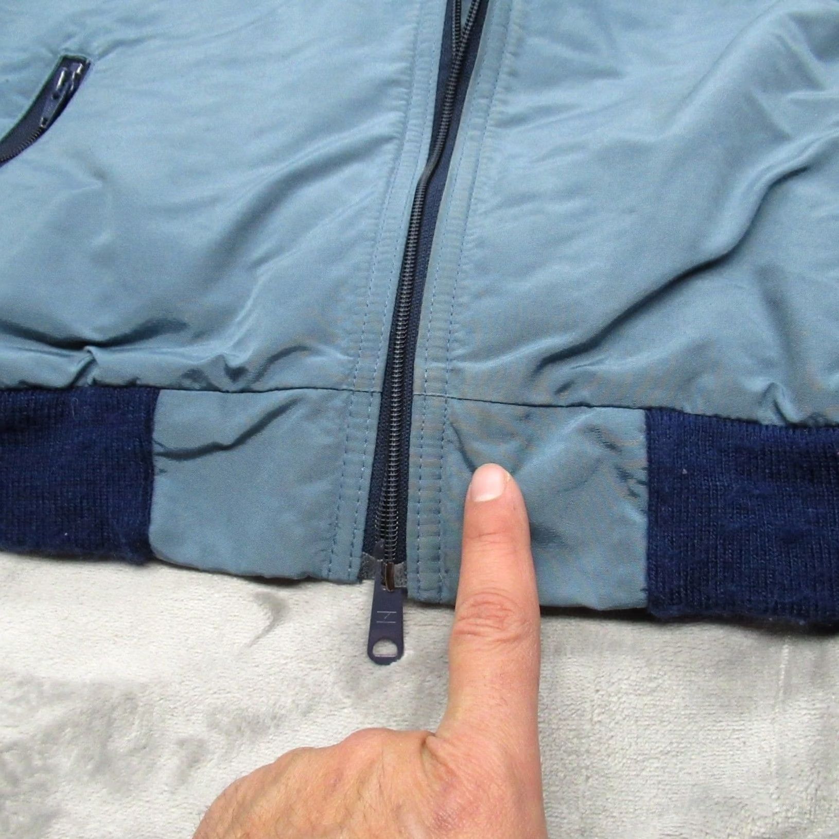 Vintage VINTAGE Woolrich Jacket Women L Blue Nylon Bomber Zip Pockets Fleece Lined Insulated Casual Autumn Winter Spring Size L / US 10 / IT 46 - 7 Thumbnail