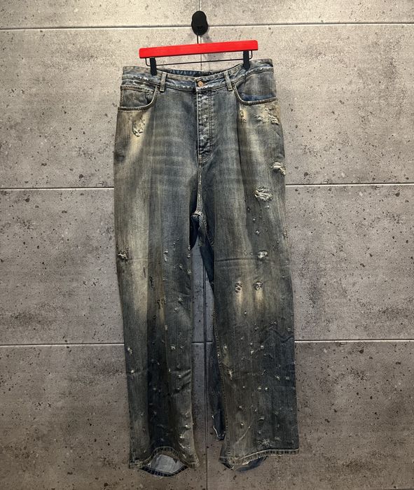 Balenciaga Balenciaga super destroyed baggy pants denim