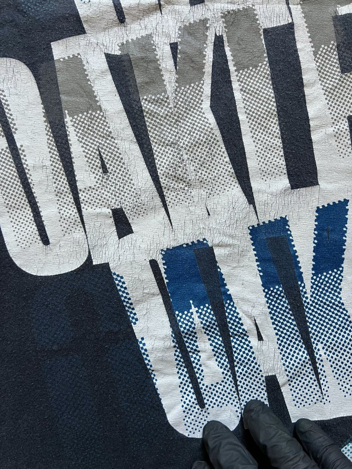 Oakley Vintage Oakley Graphic Tee Black Mens – Y2K 90s Streetwear Size US L / EU 52-54 / 3 - 7 Thumbnail