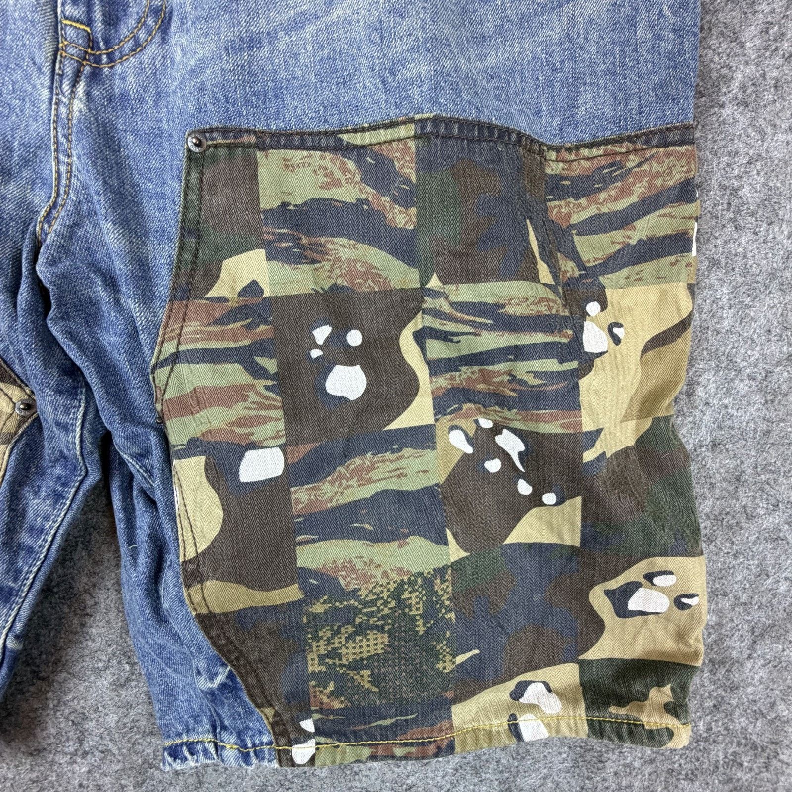 AKOO Vintage Y2K Akoo 99th Bombardier Jean Shorts Mens 42 Camo Size US 42 / EU 58 - 4 Thumbnail