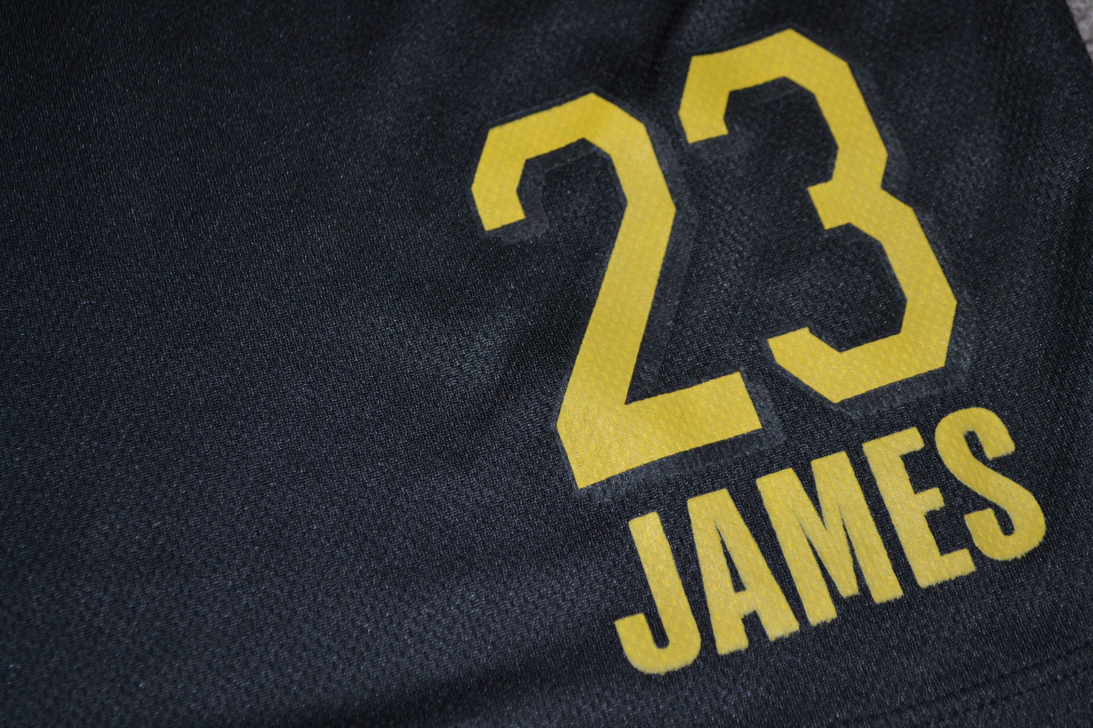 Primark NBA Los Angeles Lakers Lebron James Basketball Jersey Size US L / EU 52-54 / 3 - 5 Thumbnail