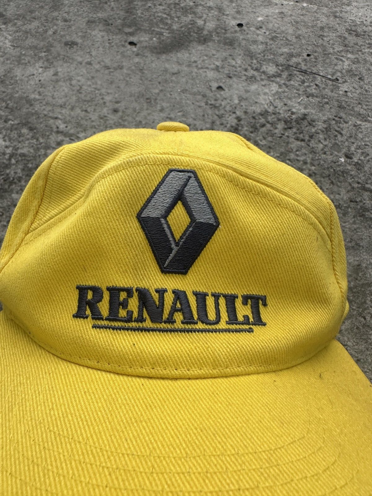 Vintage Vintage Racing Renault F1 Team Yellow Cap Streetwear Rare Size ONE SIZE - 2 Thumbnail