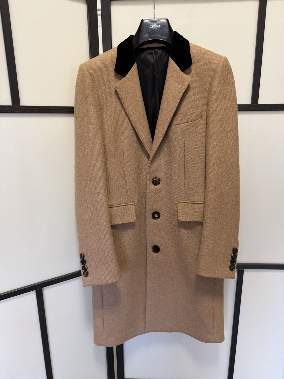 Celine × Hedi Slimane UNRELEASED - FW23 Velvet Collar Camel Chesterfield Coat Size US S / EU 44-46 / 1 - 1 Thumbnail