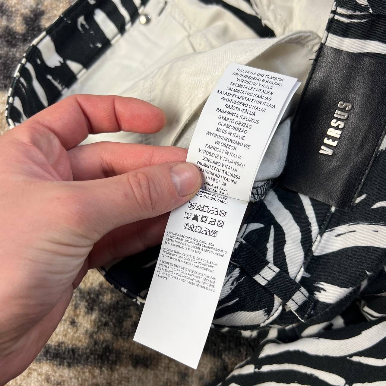 Versus Versace Versace Versus Luxury Y2K Zebra Colors Chino Pants Size 31" - 11 Thumbnail