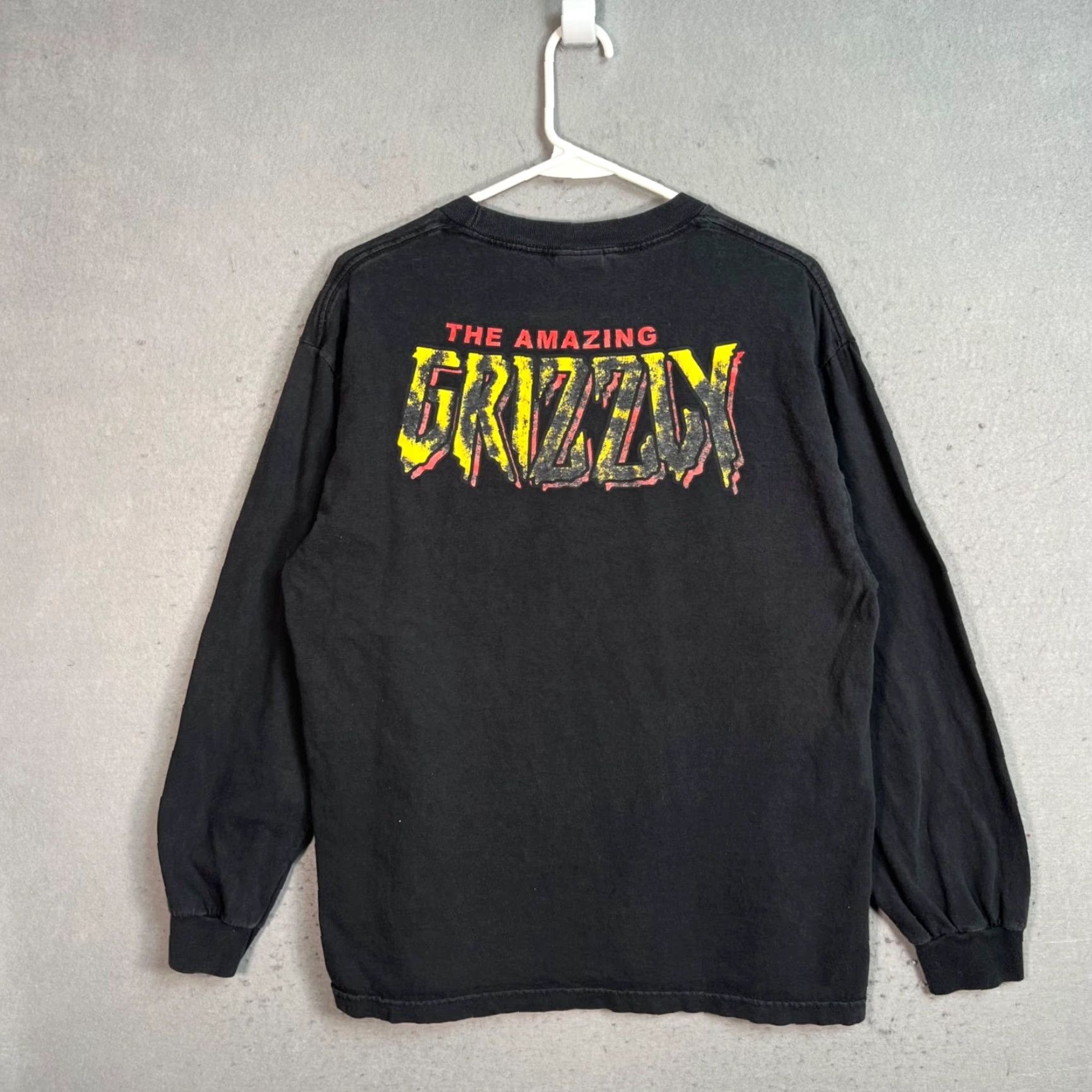 Vintage VINTAGE Marvel Spider-Man Long Sleeve T-Shirt Mens Large Black Crew Neck Graphic The Amazing Grizzly Fits M L 0 Size US L / EU 52-54 / 3 - 2 Thumbnail