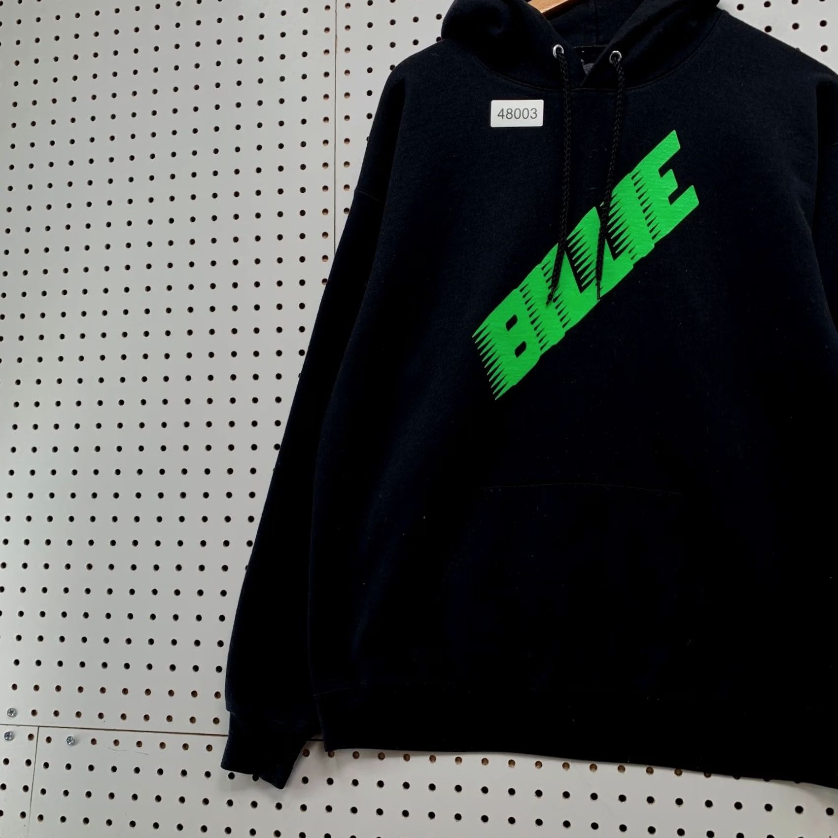 Vintage Billie Eilish Hoodie Sweatshirt Mens Large Black Green 2020 Tour Racing Graphic Size US L / EU 52-54 / 3 - 5 Thumbnail