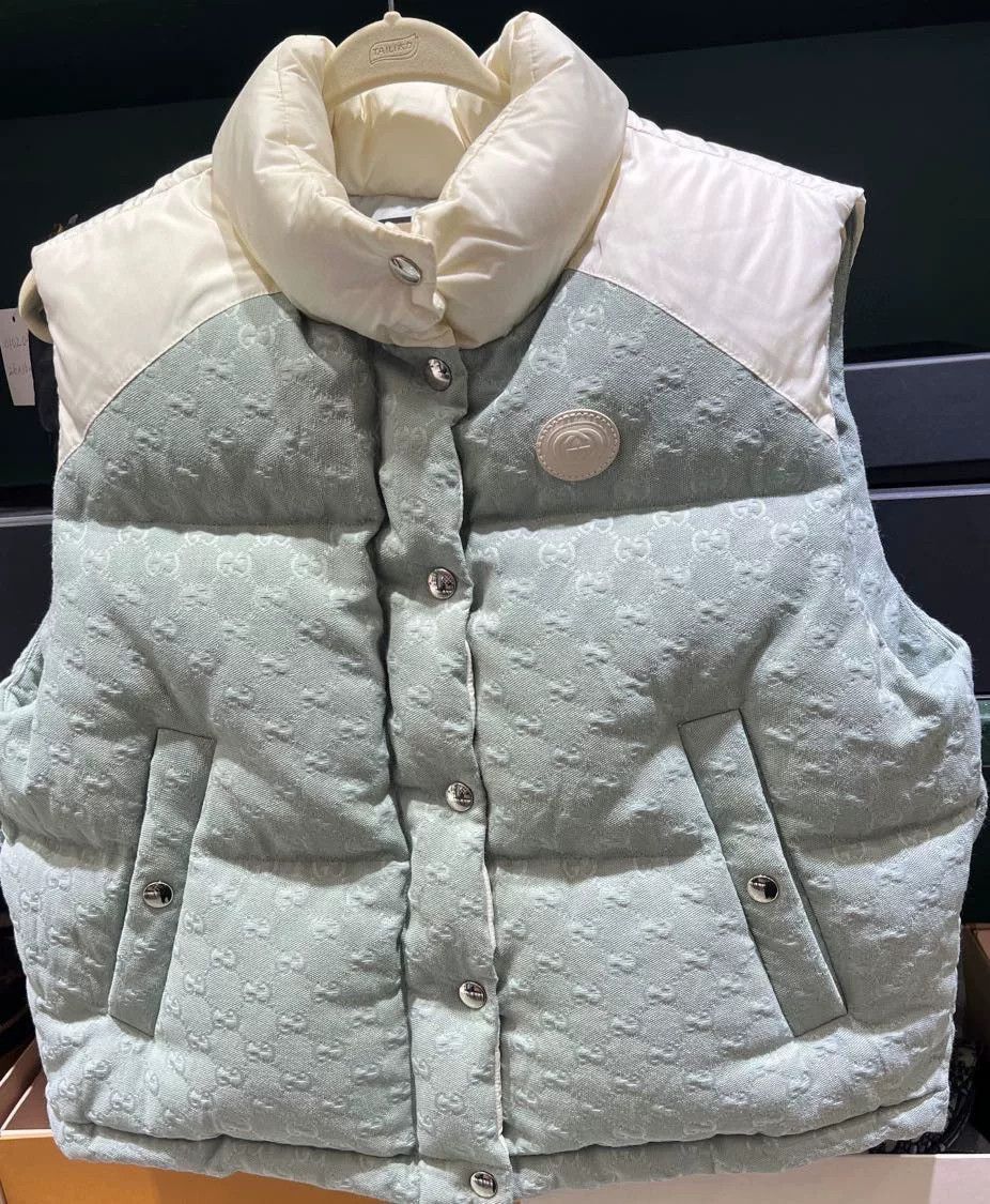 Gucci Gucci New Colorblock Logo Print Down Vest Size XS / US 0-2 / IT 36-38 - 1 Thumbnail