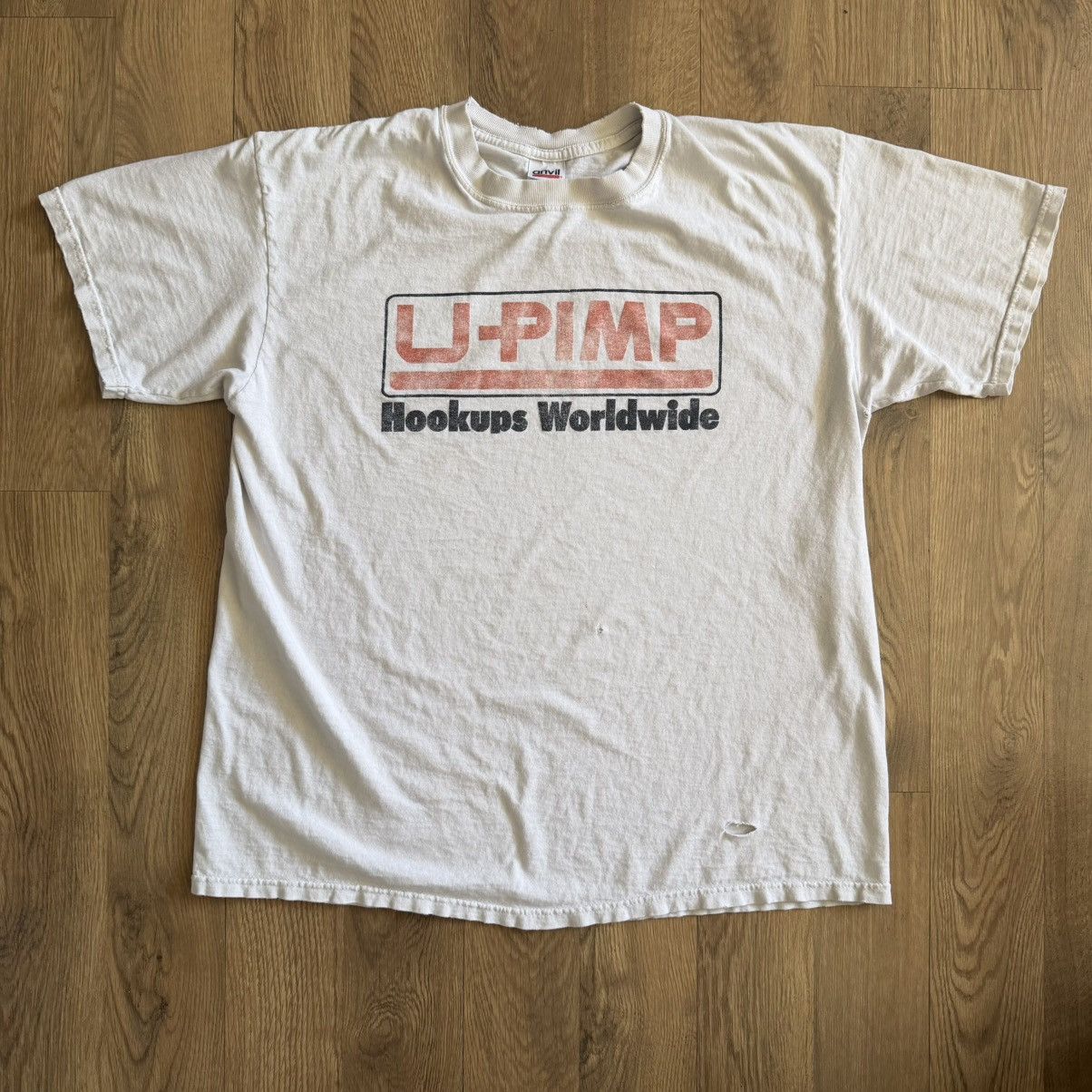 Hook-Ups “U-Pimp” Hookups Worldwide Pimp Gear 90s Vintage Tee Size US XL / EU 56 / 4 - 1 Thumbnail
