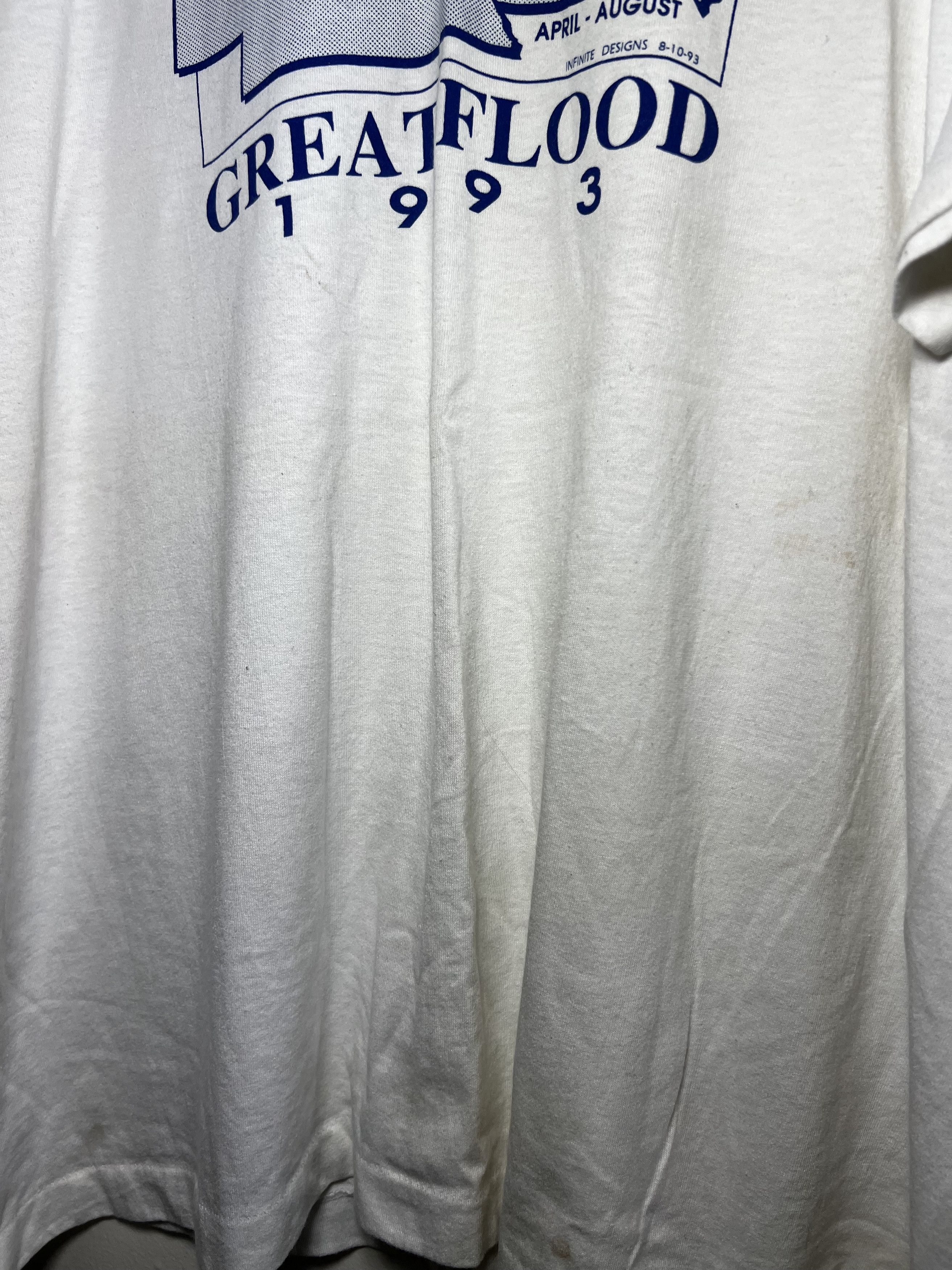 Fruit Of The Loom Vintage "I Survived the Great Flood 1993" Iowa Illinois Tee Size US XXL / EU 58 / 5 - 4 Thumbnail