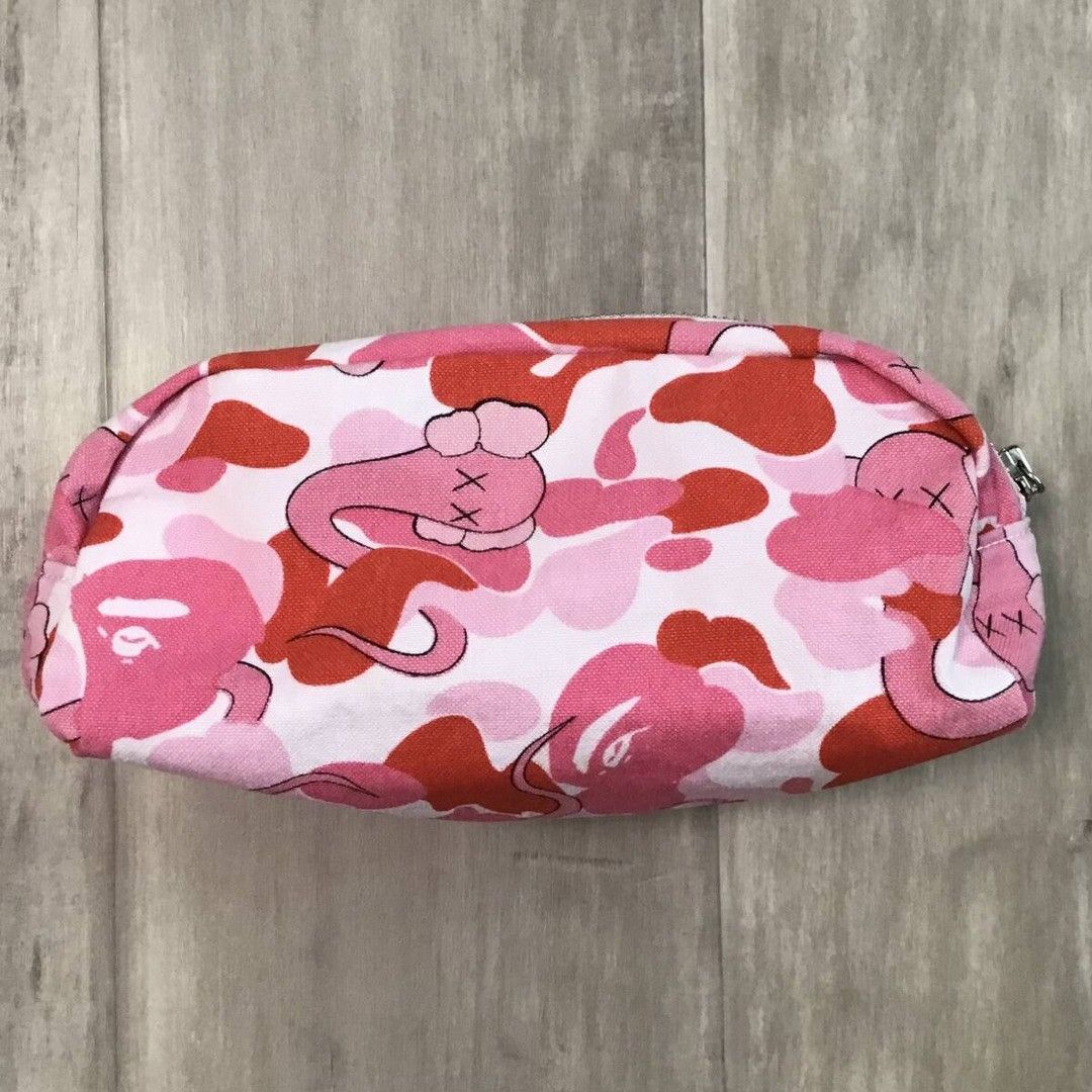 Bape × Kaws BAPE × KAWS Bendy ABC Camo Pink Pouch a bathing ape NIGO Size ONE SIZE - 2 Thumbnail