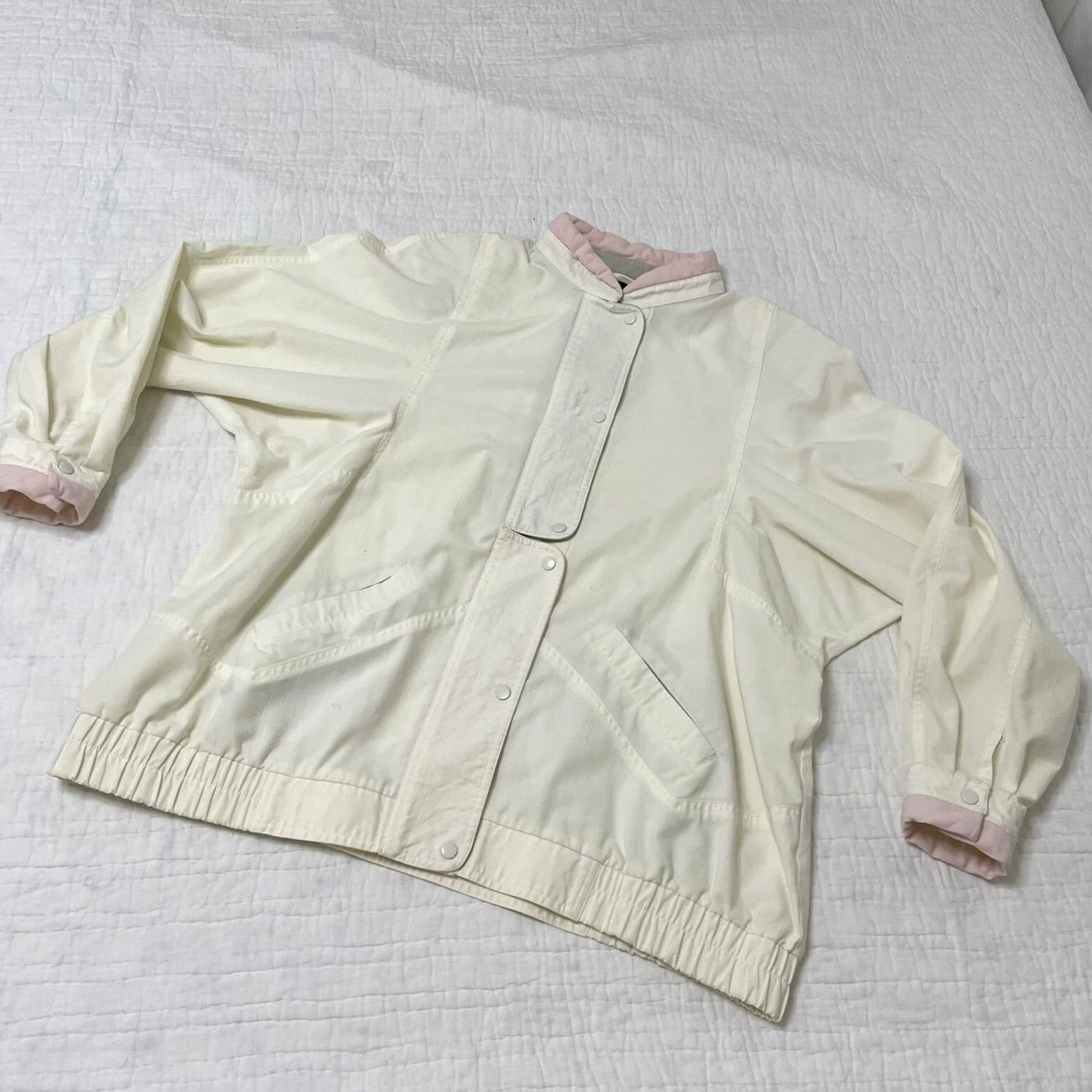 Vintage VINTAGE YR Women's Jacket 2XL Snap Button Shoulder Pads Cream Pink Green 80s Retro Windbreaker Jacket Size XXL / US 16-18 / IT 52-54 - 2 Thumbnail