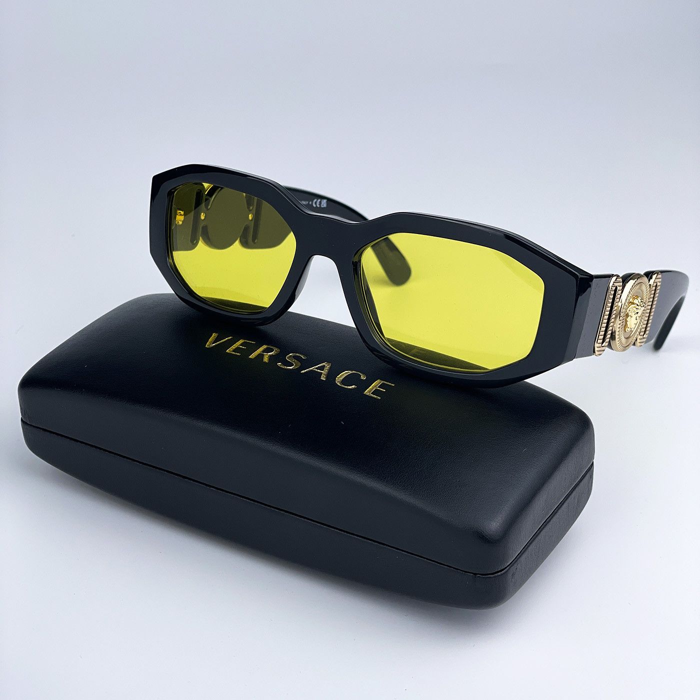 image of New Versace Ve4361 Gb1/85 Medusa Rectangle Unisex Sunglasses in Black/Yellow, Men's