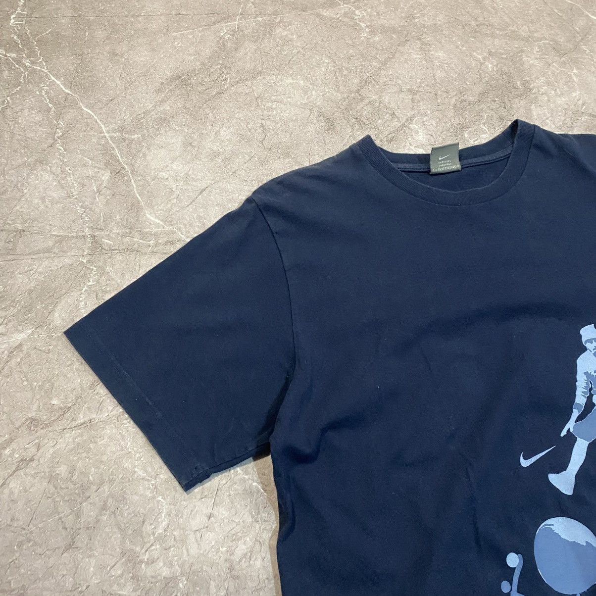 Vintage VINTAGE NIKE TEE BIG LOGO OUT-TRICK THE STICK 00s Size US M / EU 48-50 / 2 - 2 Thumbnail