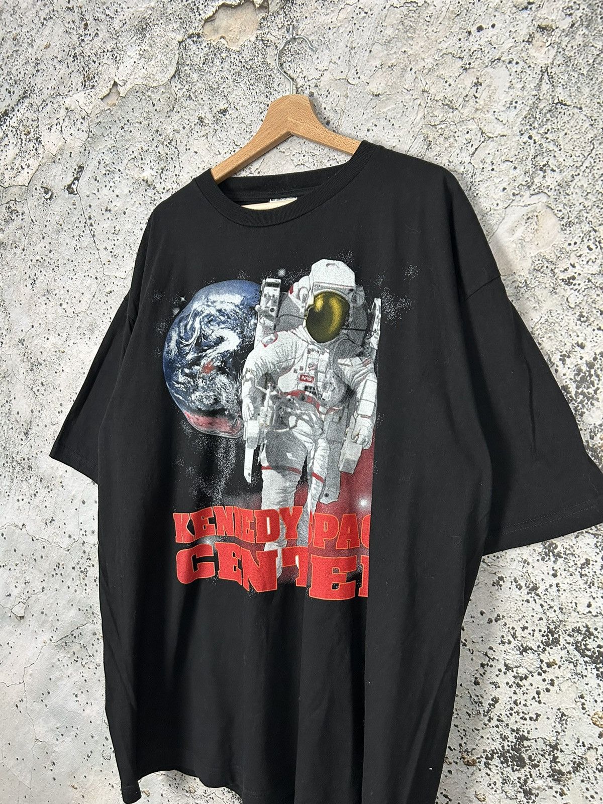 NASA Vintage Kennedy Space Center NASA 90s Graphic Tee Rare Size US XXL / EU 58 / 5 - 2 Thumbnail