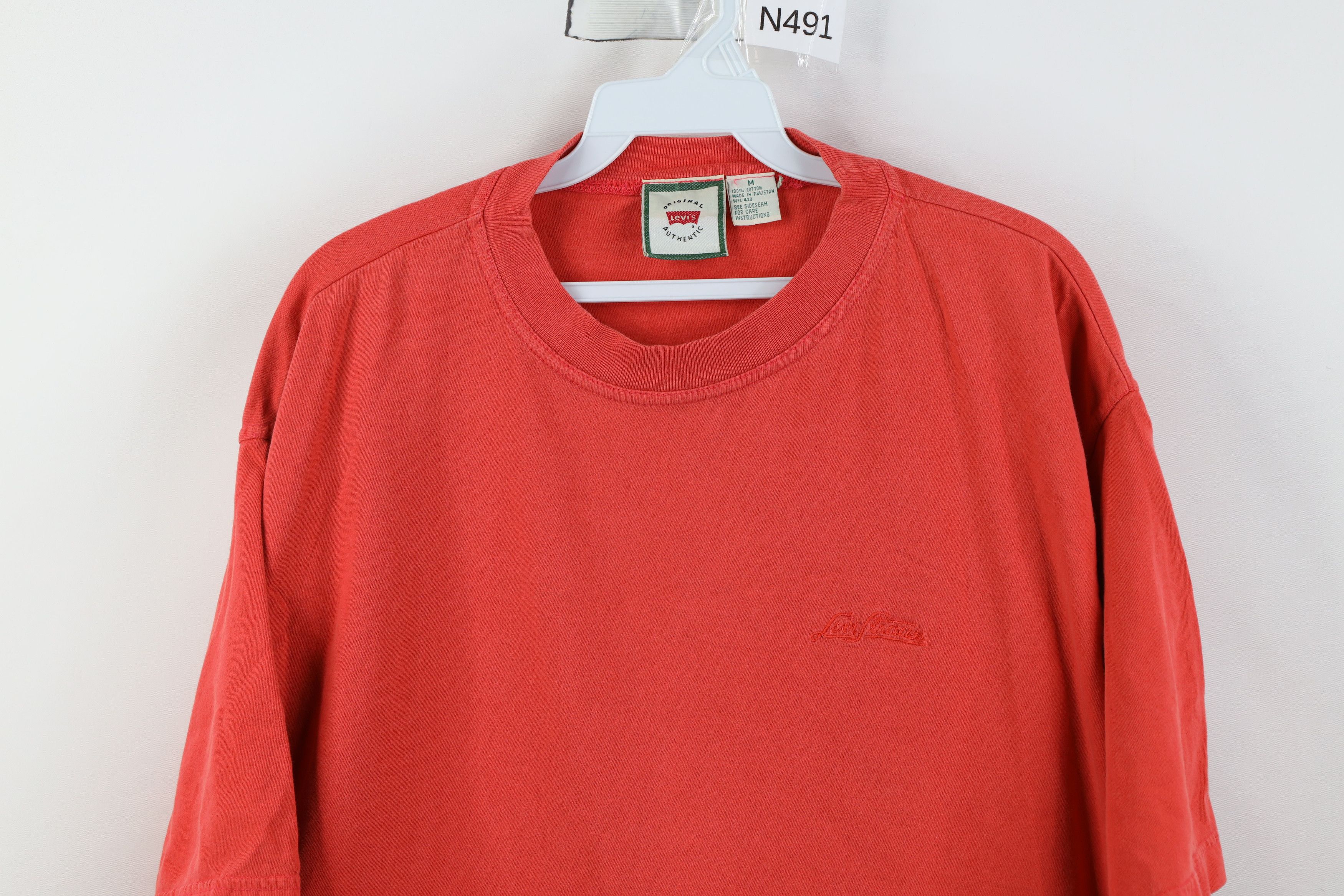 Levi's Vintage 90s Levis Spell Baggy Boxy Fit T-Shirt Salmon Pink Size US M / EU 48-50 / 2 - 2 Thumbnail