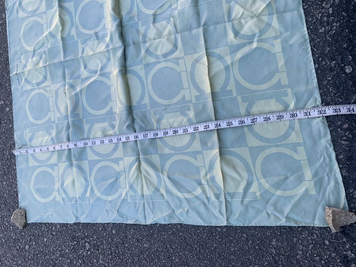 Salvatore Ferragamo × Vintage Vintage Salvatore Ferragamo Scarf Silk Size ONE SIZE - 4 Thumbnail