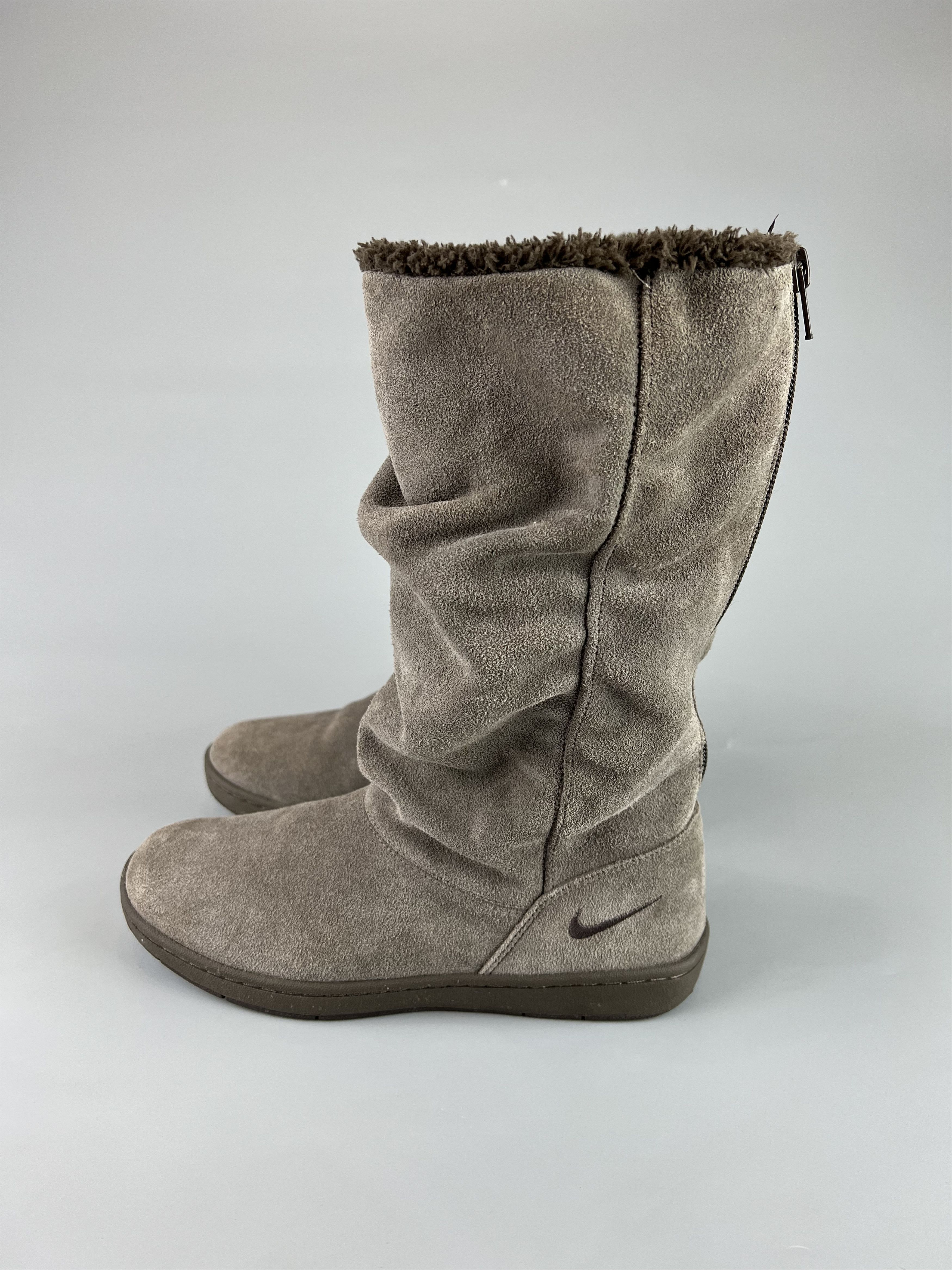 Nike 2011 Nike Brown Suede Boot Sneaker Hoodie Size US 6.5 / IT 36.5 - 2 Thumbnail