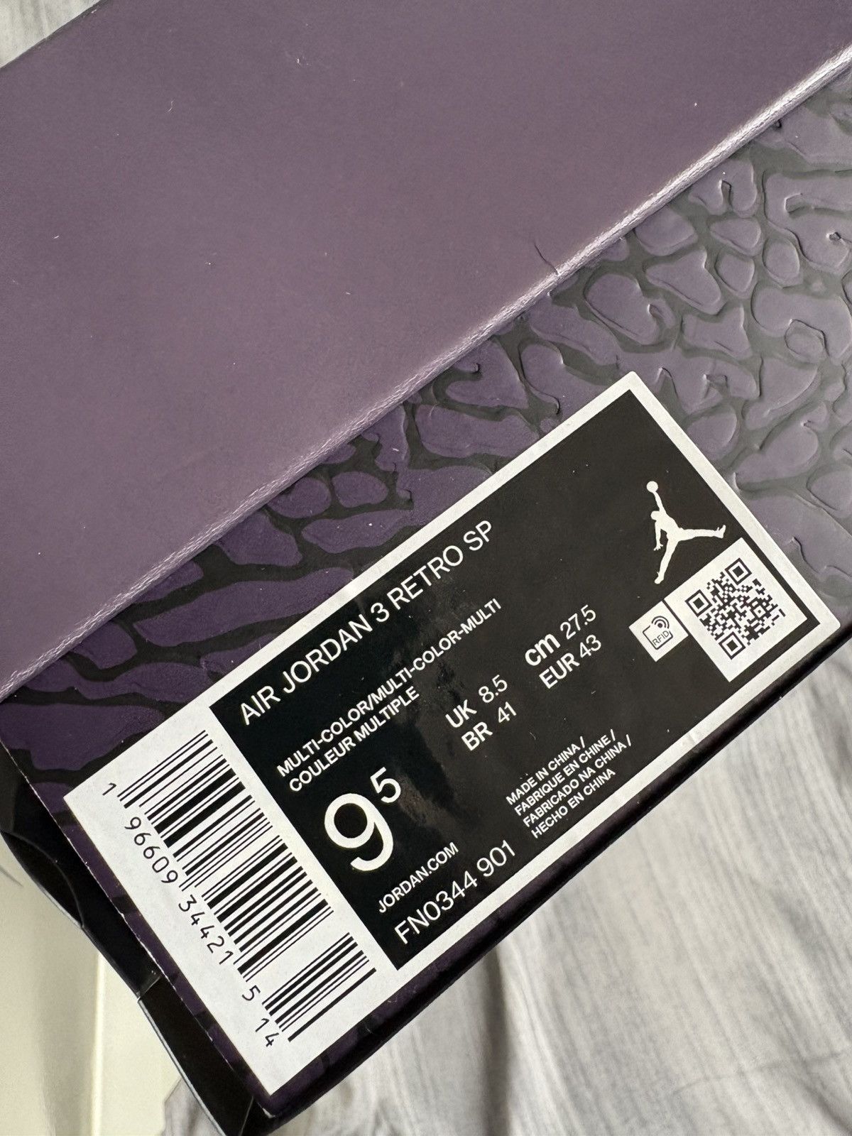 J Balvin × Jordan Brand Jordan 3 x J Balvin “Medellin Sunset” Size US 9.5 / EU 42-43 - 7 Thumbnail