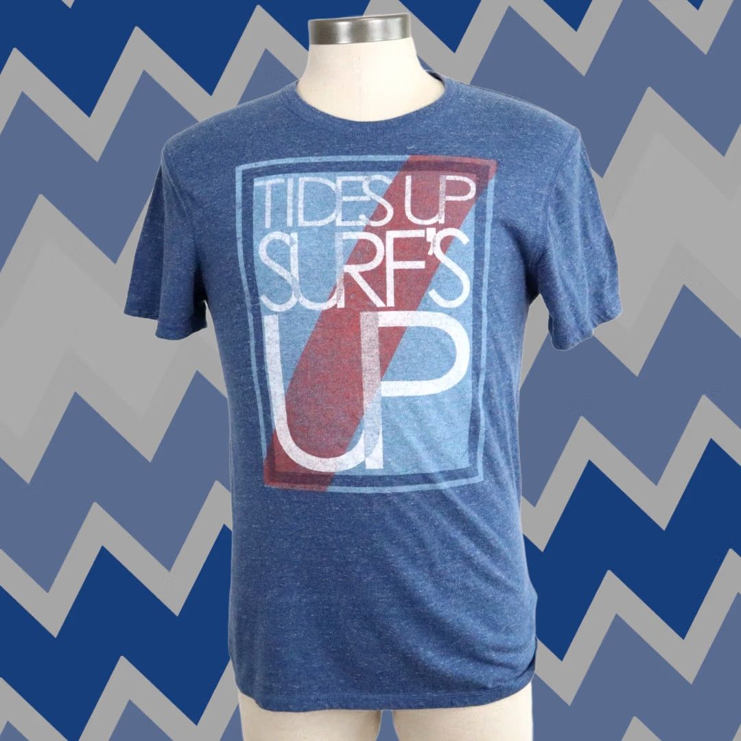 Old Navy Old Navy T-Shirt Mens Medium Crew Neck Tee Blue Short Sleeve Tides Up Surf's Up Size US M / EU 48-50 / 2 - 1 Thumbnail