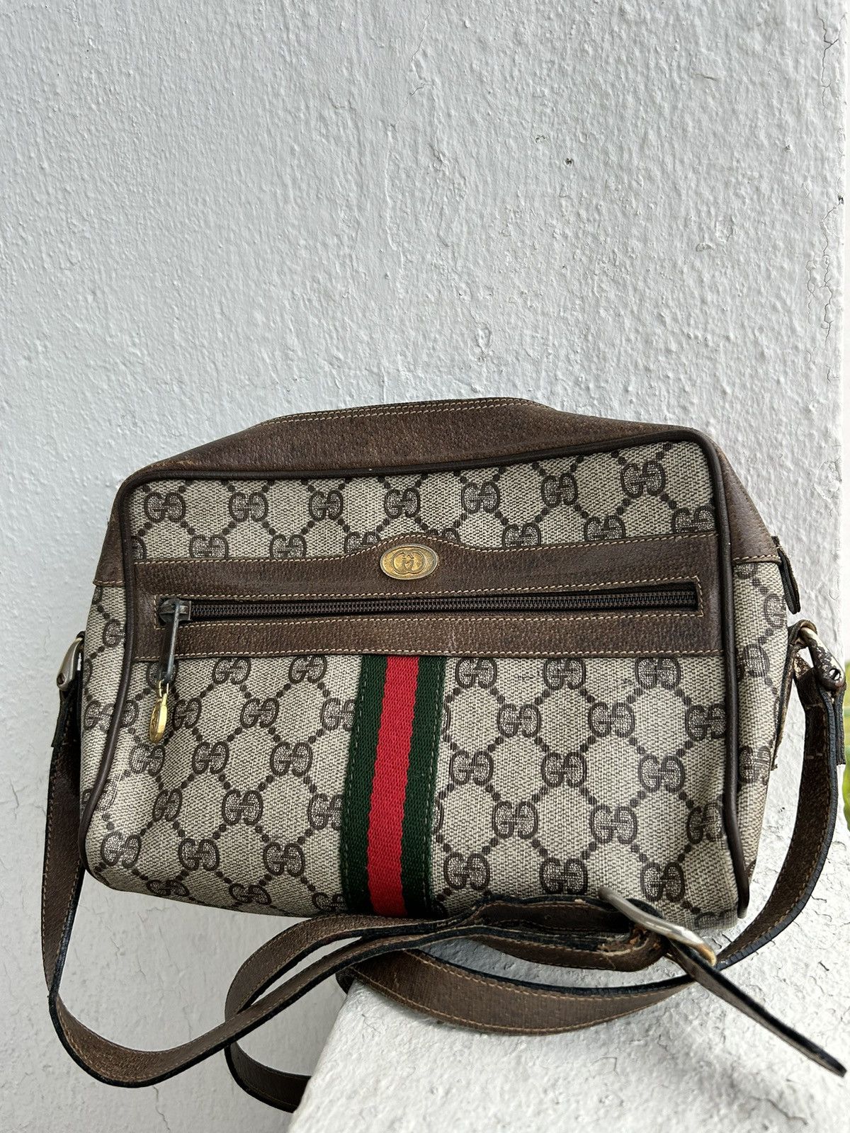 image of Gucci Sherryline Crossbody in Beige, Women's