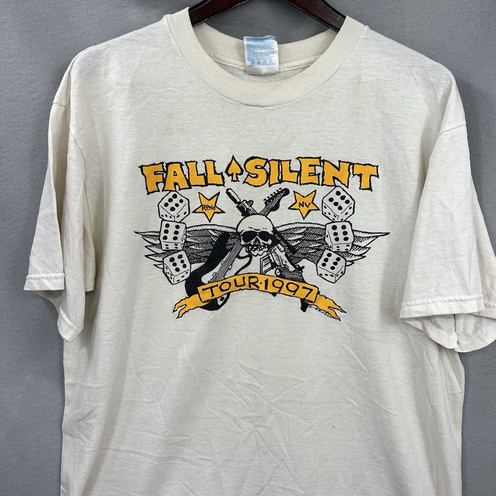 Hanes VINTAGE Hanes Shirt Mens L Ivory 1997 Reno Tour Punk Thrash Metal Band DooM Punk Skatercore Tour 1997 Mens L Shirt Size US L / EU 52-54 / 3 - 3 Thumbnail