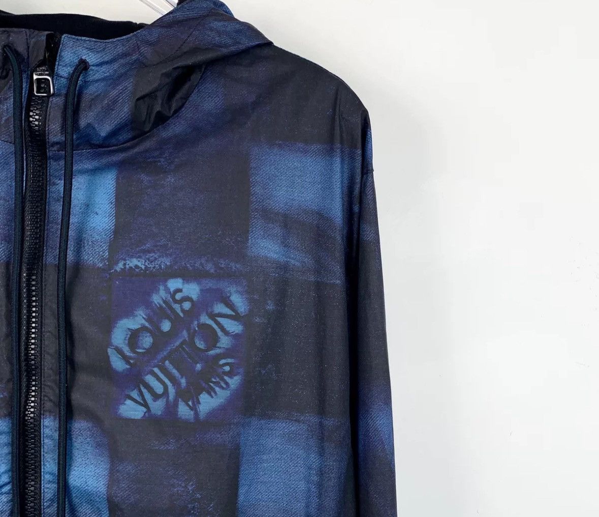 Louis Vuitton Louis Vuitton Lv blue checkerboard drawstring zipper jacket Size US M / EU 48-50 / 2 - 3 Thumbnail